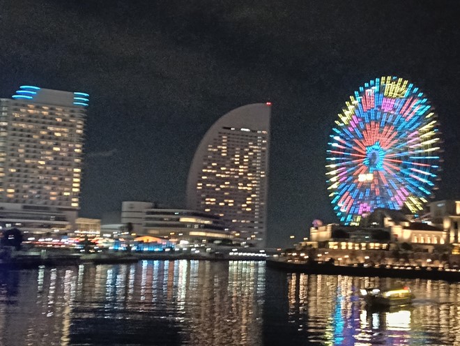 「夜景モード」のデジタルズーム2倍で撮影