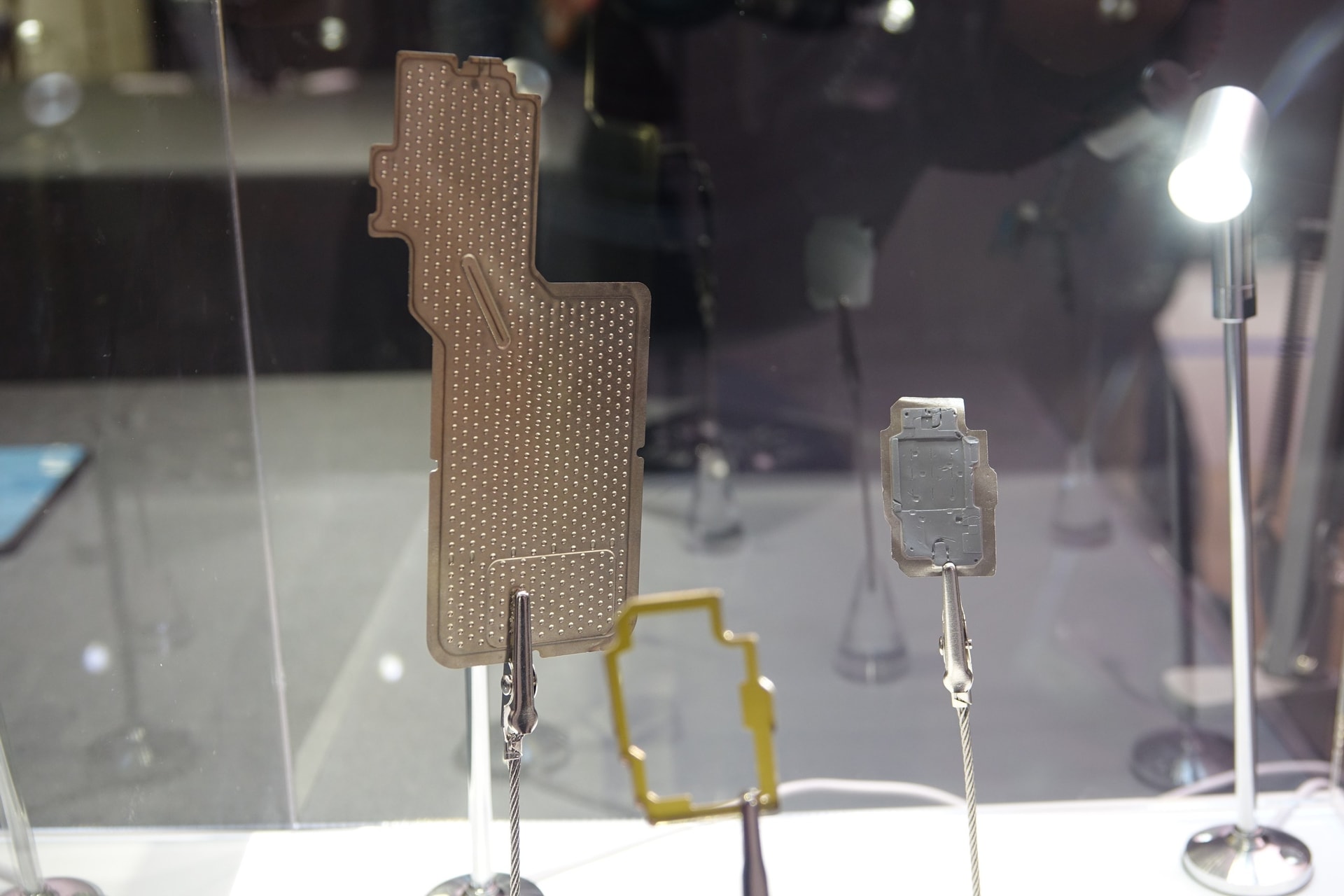 さらに大型化したベイパーチャンバー（写真左）
