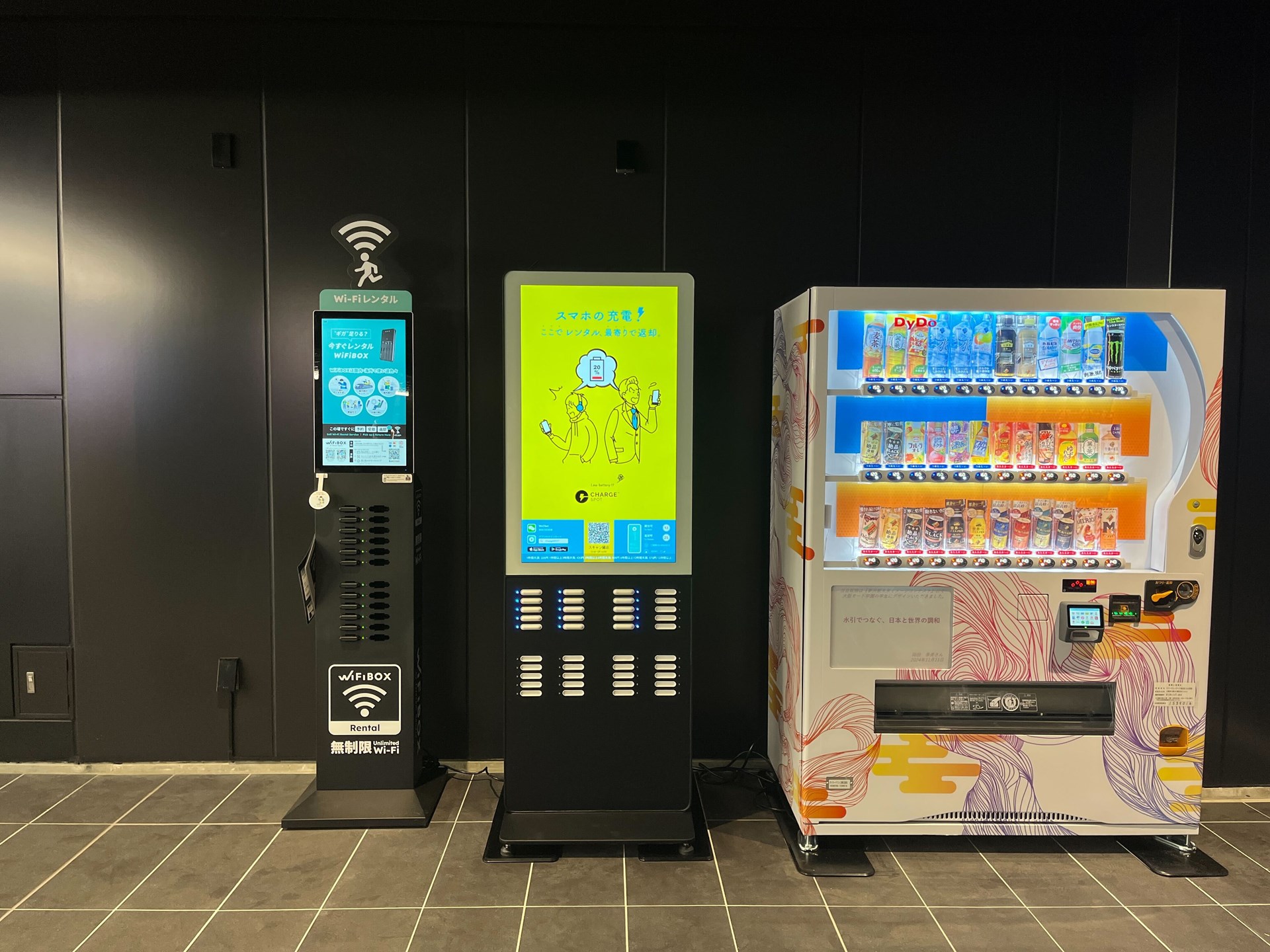 Osaka Metro（大阪市高速電気軌道）の夢洲駅構内（改札外）に設置された様子