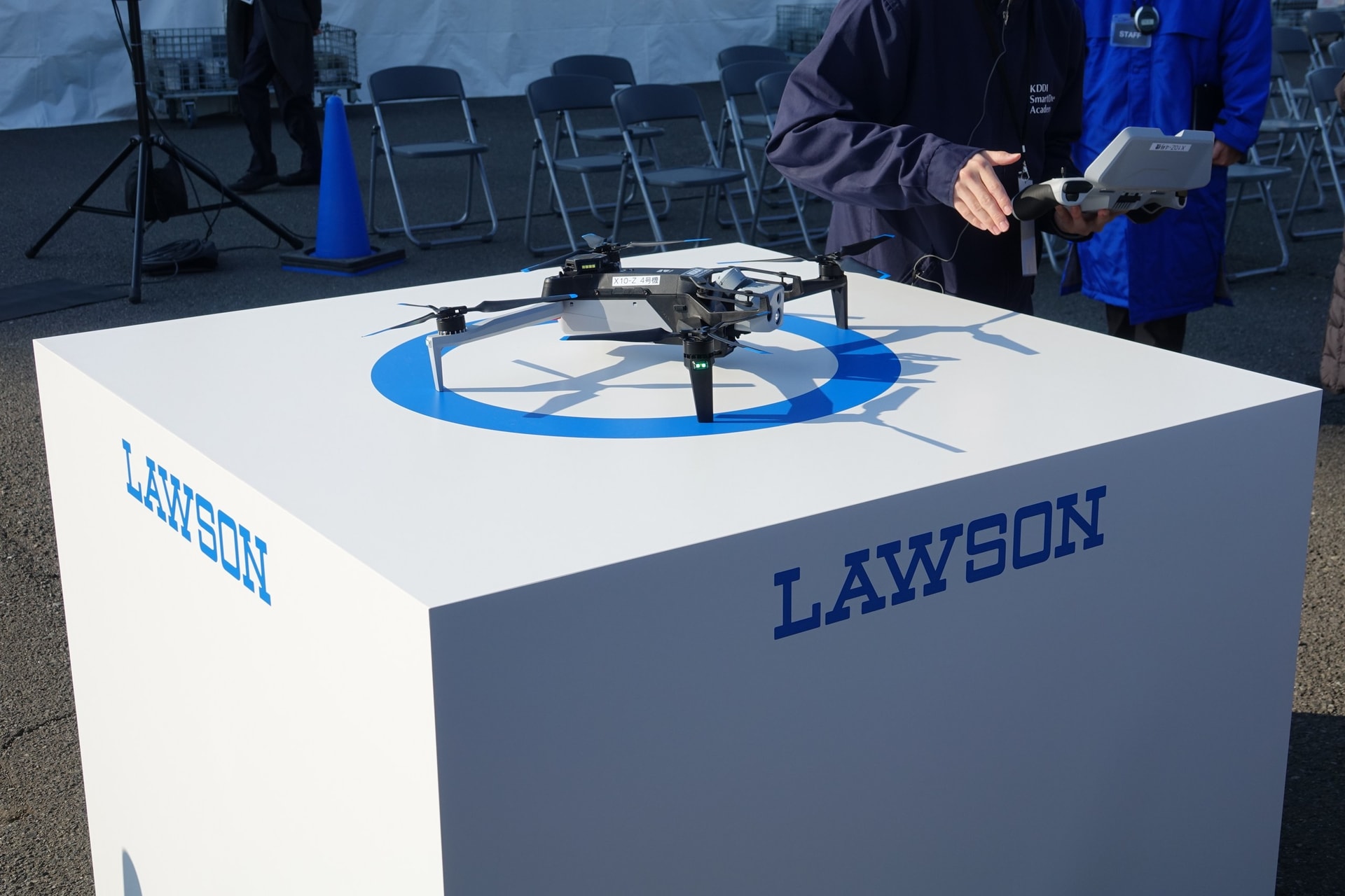 地域防災コンビニに設置されたドローン「Skydio X10」