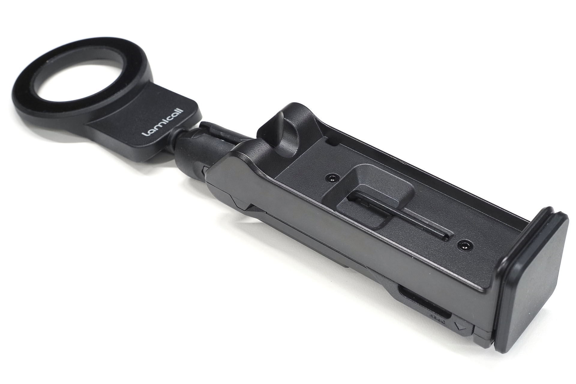 本体に六角レンチを格納している！