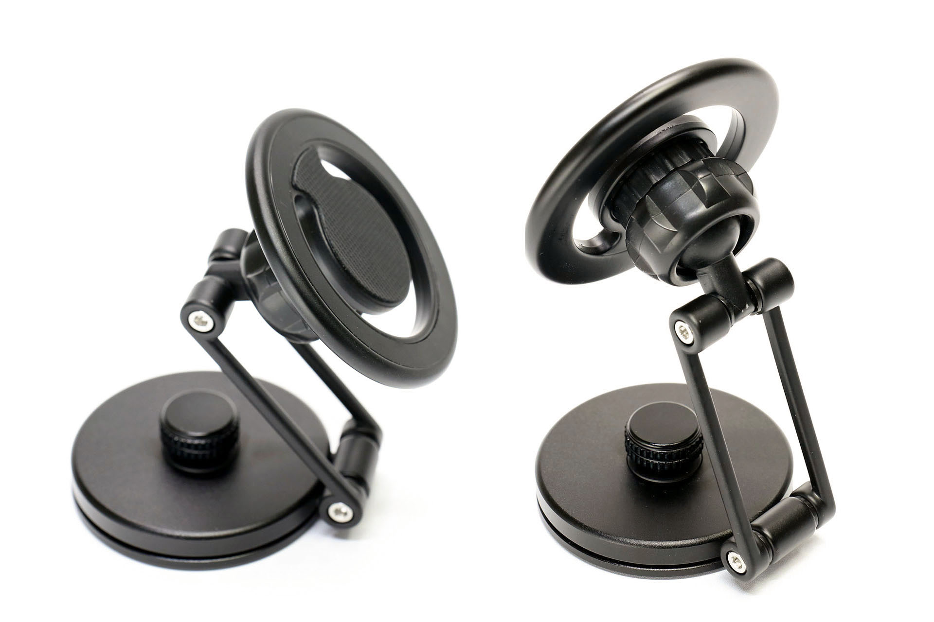 アームのネジが緩んできてノイズが出始めたホルダー