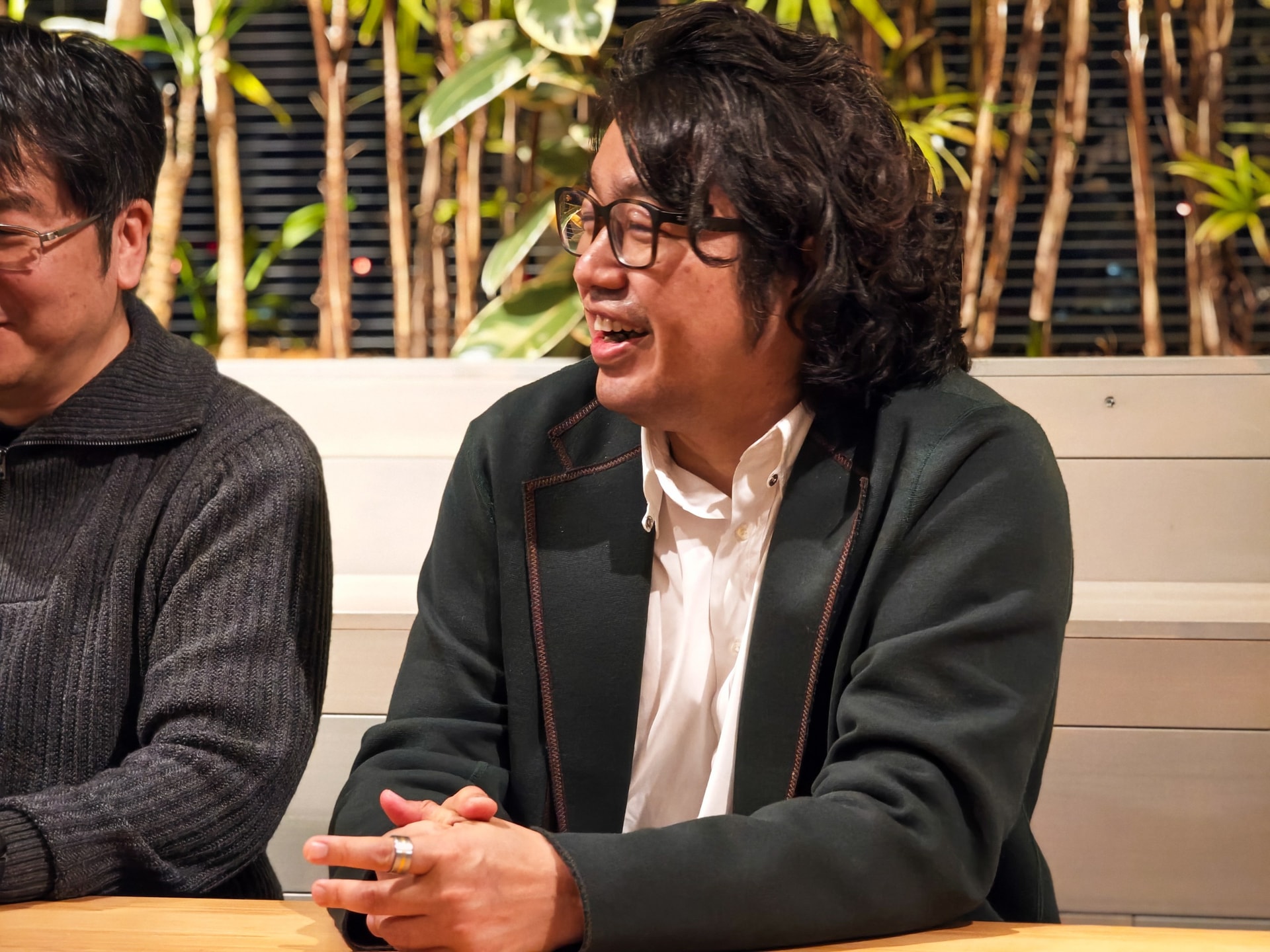 石野氏