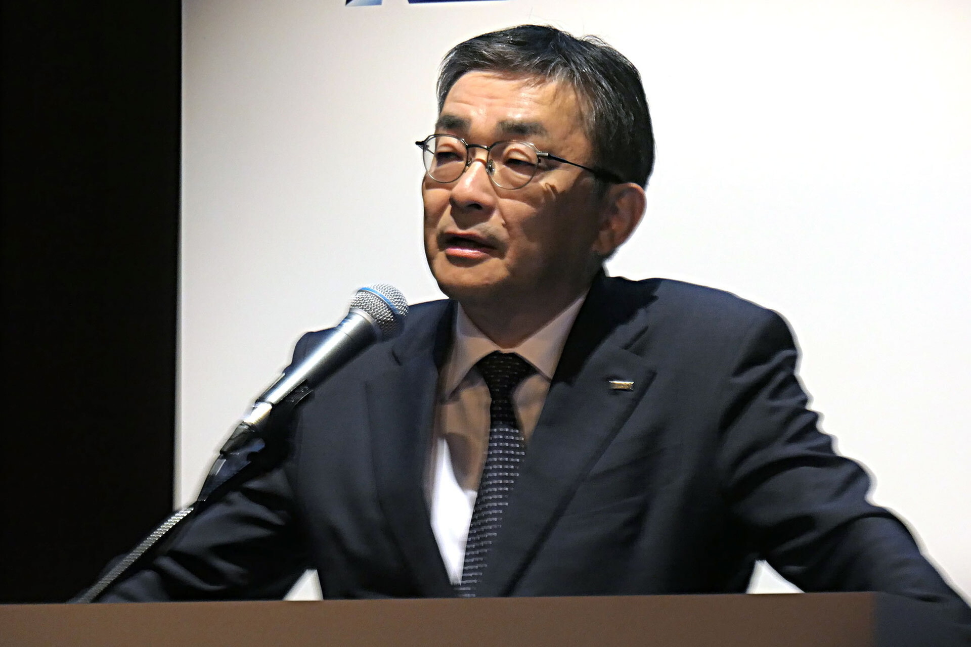 KDDIのStarlink直接通信　今春から200万台規模でスタート、iPhone対応も