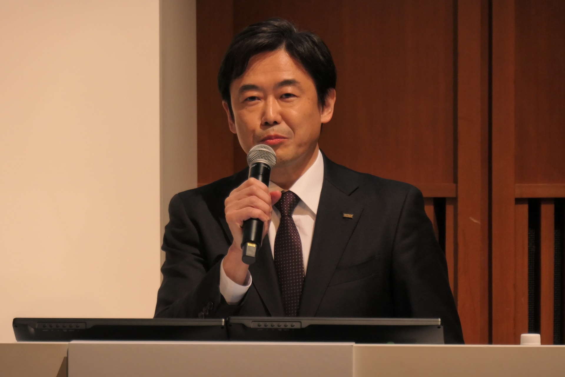 KDDI新社長に松田浩路常務