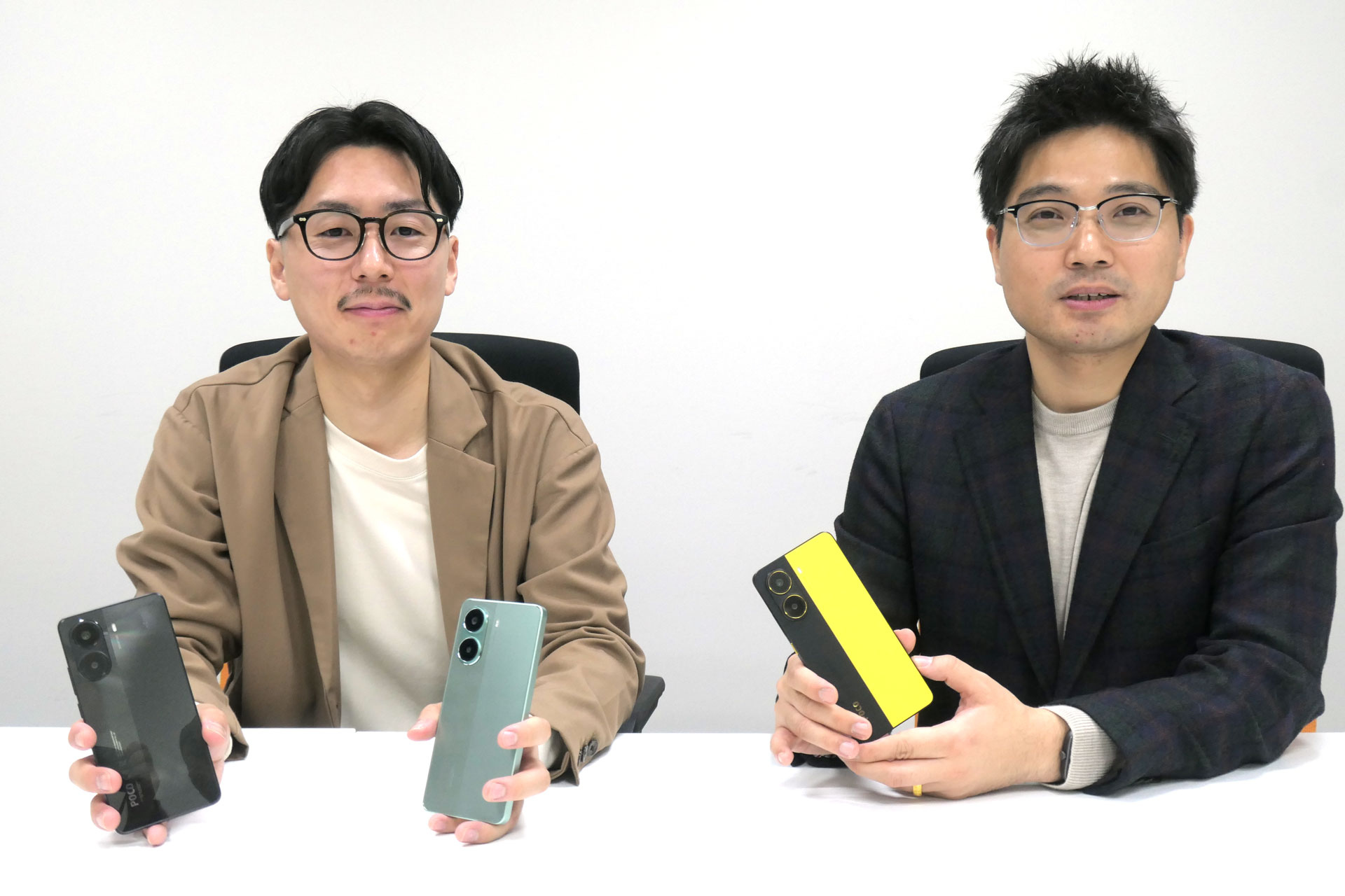 片山氏（左）と鄭氏（右）