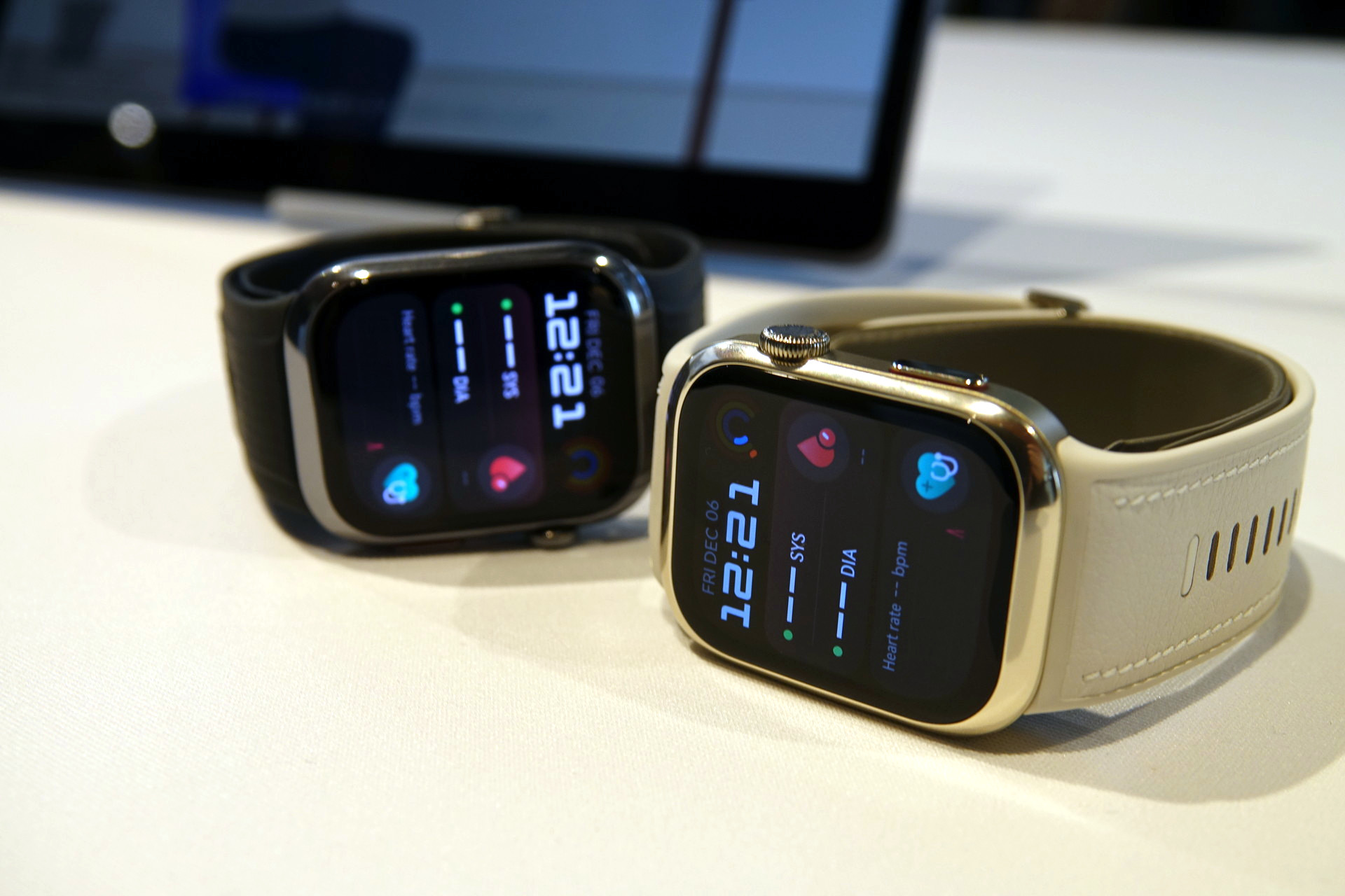 HUAWEI WATCH D2 ウェアラブル血圧計