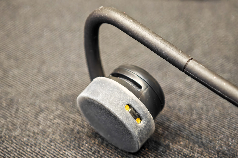 NTTソノリティ、アクティブに動く人に向けたオープンイヤー型