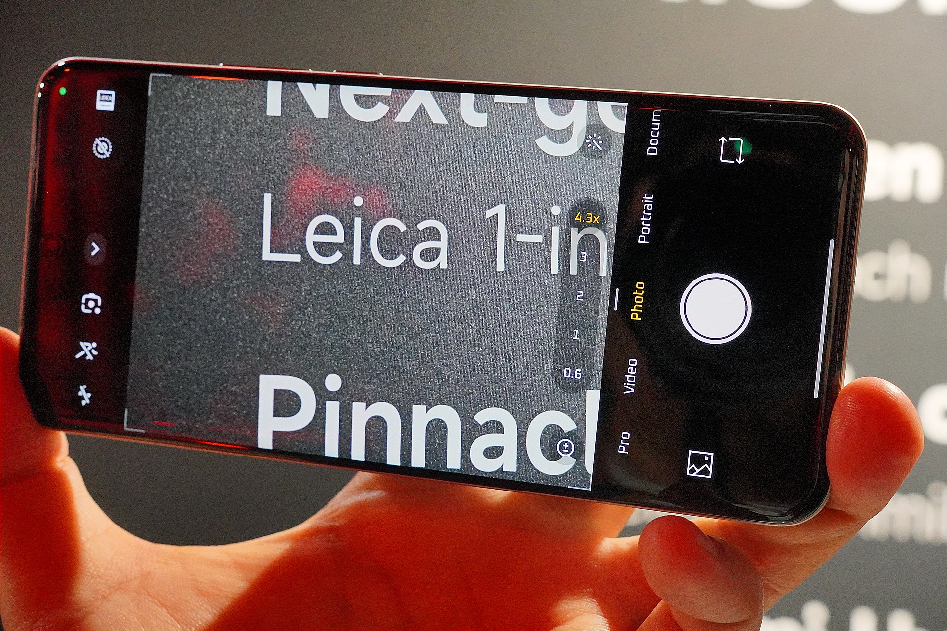 望遠カメラが大きく強化された