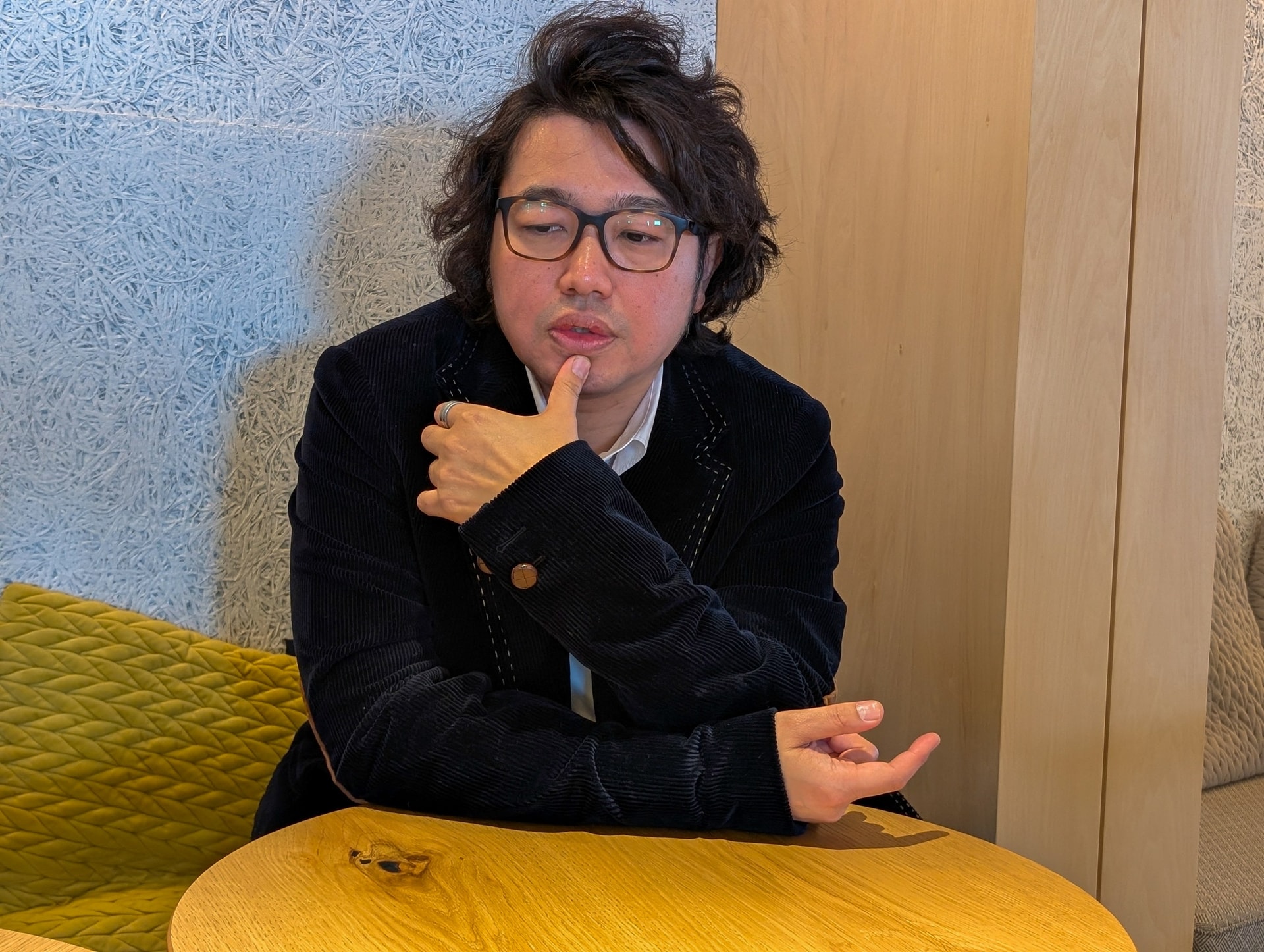 石野氏