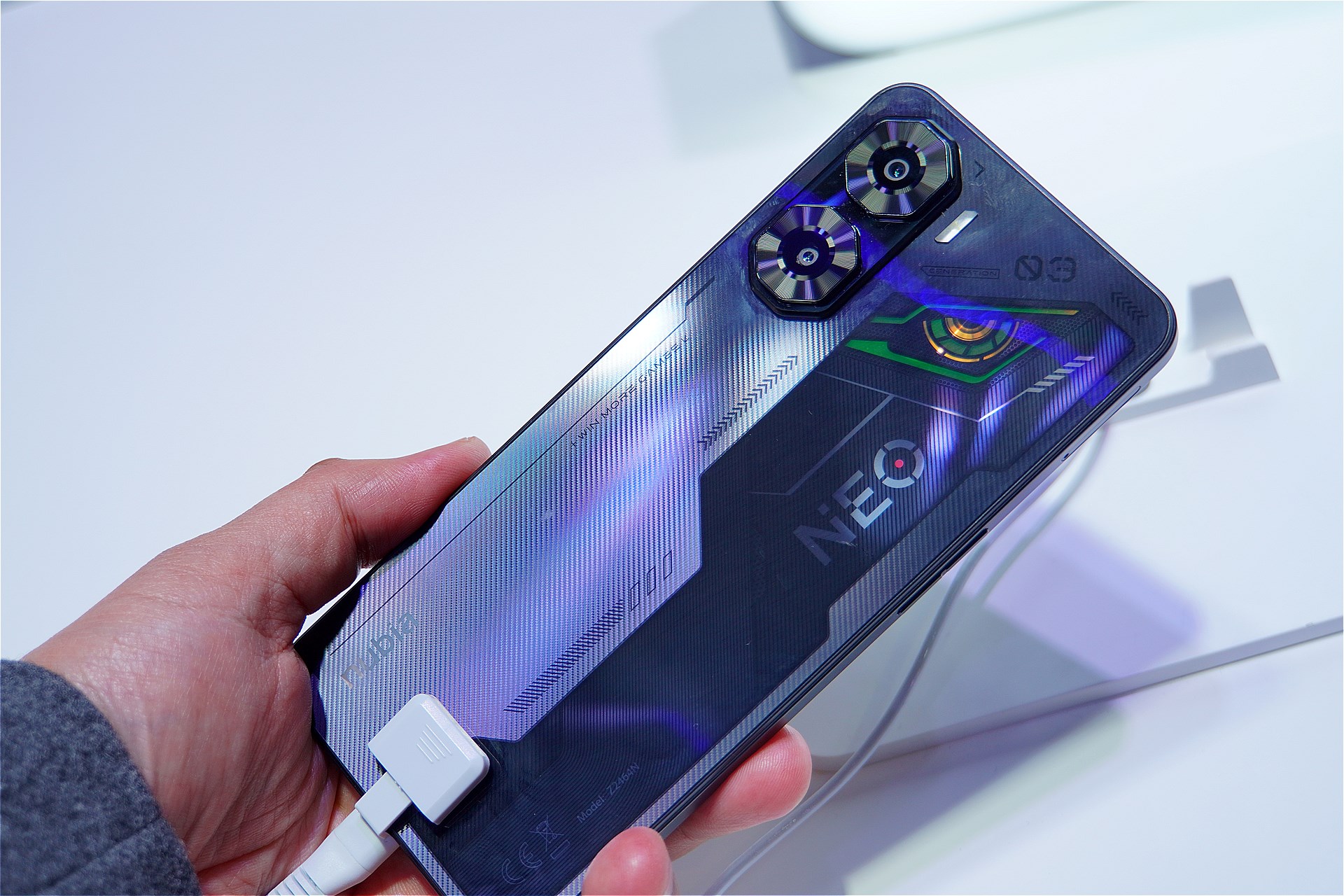 廉価ゲーミングスマホのnubia Neo 3