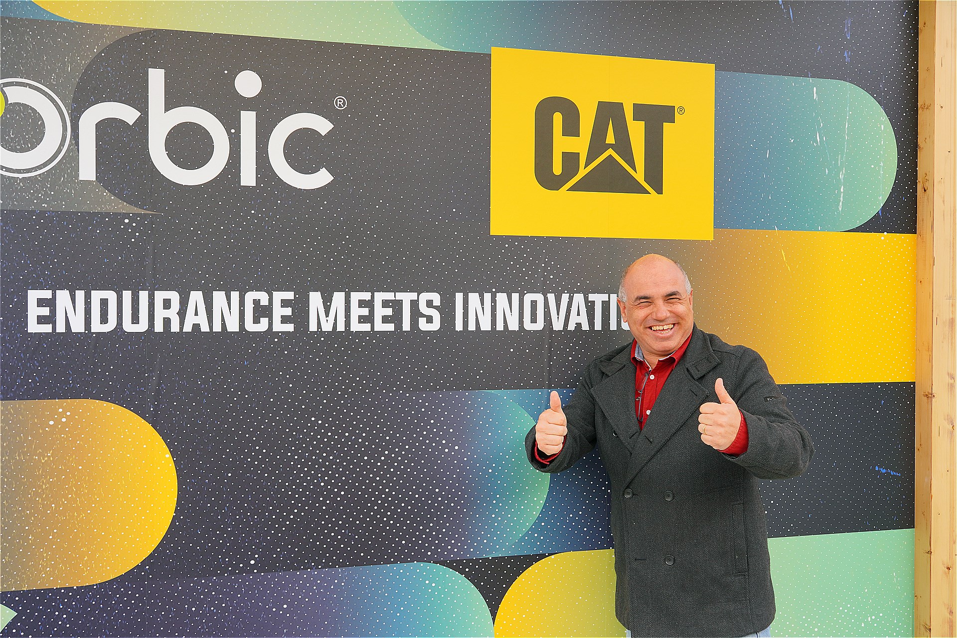 Orbicは、CATブランドの端末製造に乗り出す。写真はOrbic Japanのアダモポウロス氏
