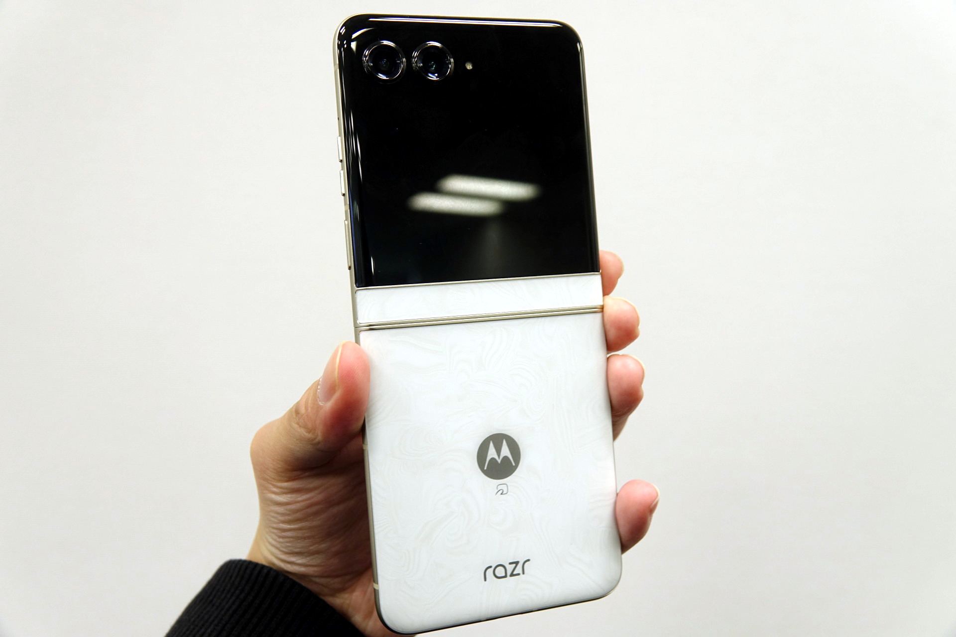 「motorola razr 50d M-51E」