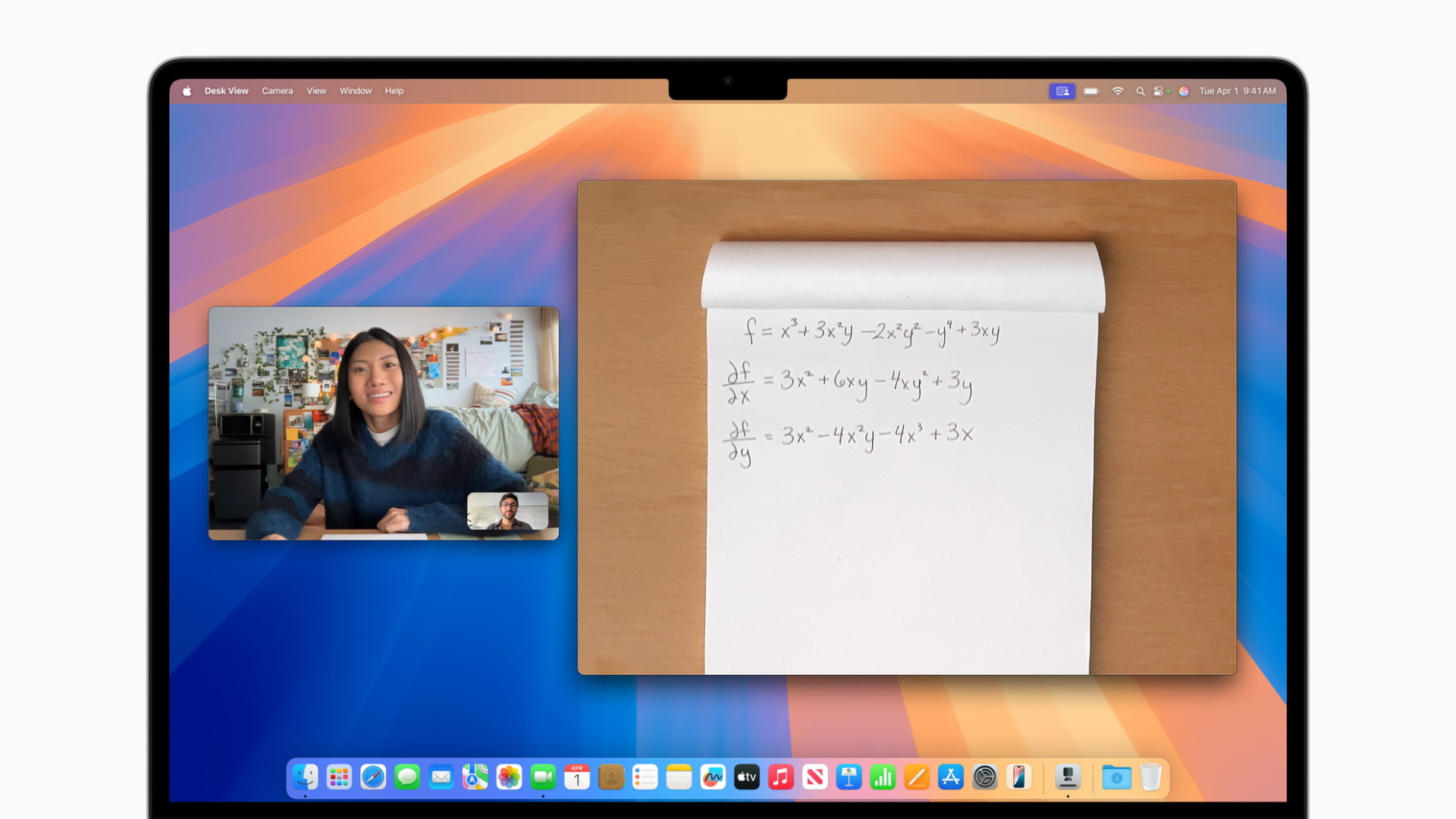 「デスクビュー機能」を搭載（左）、もちろん、Apple Intelligence（右）も利用可能だ