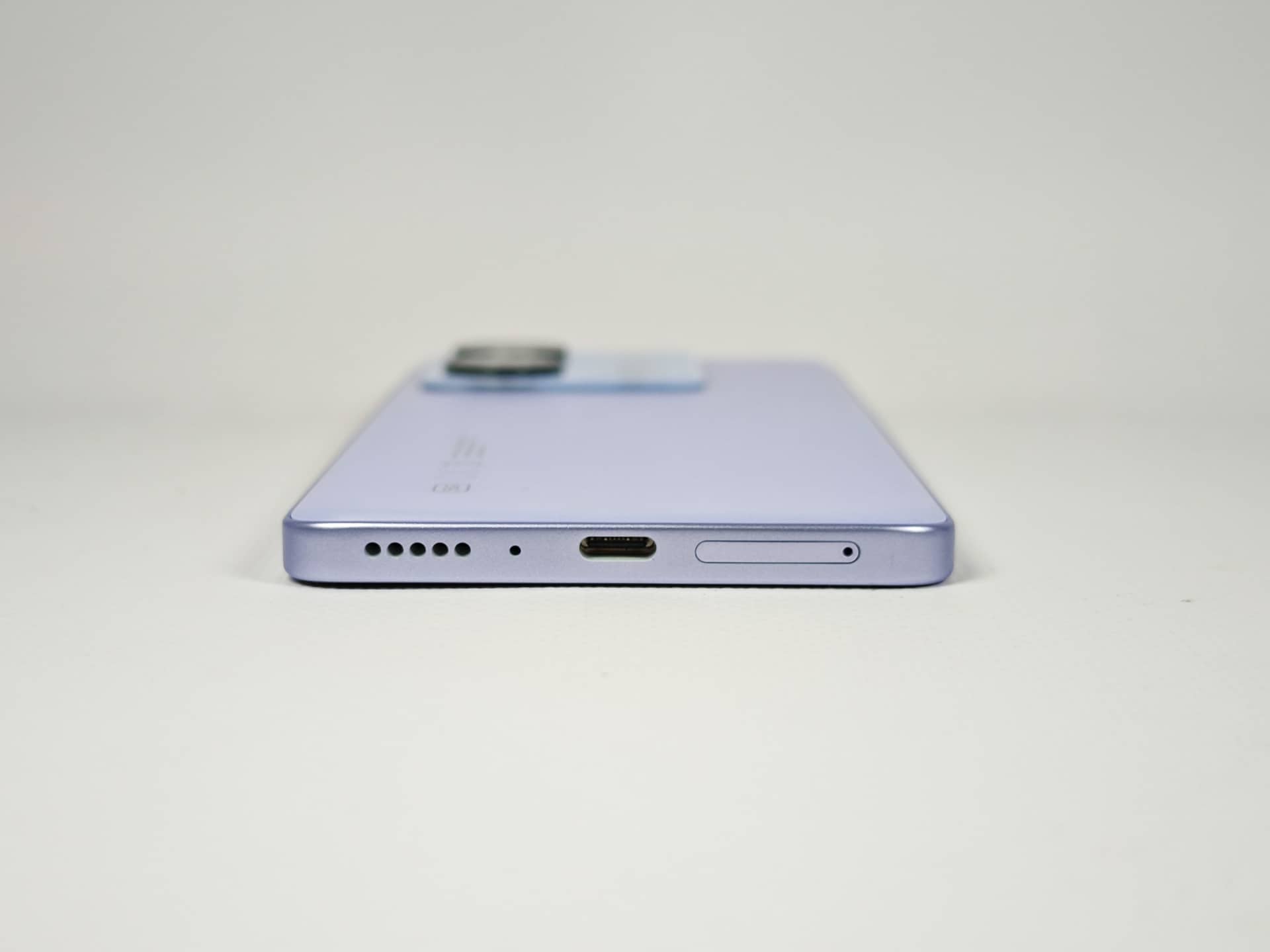 上部にイヤホンジャック