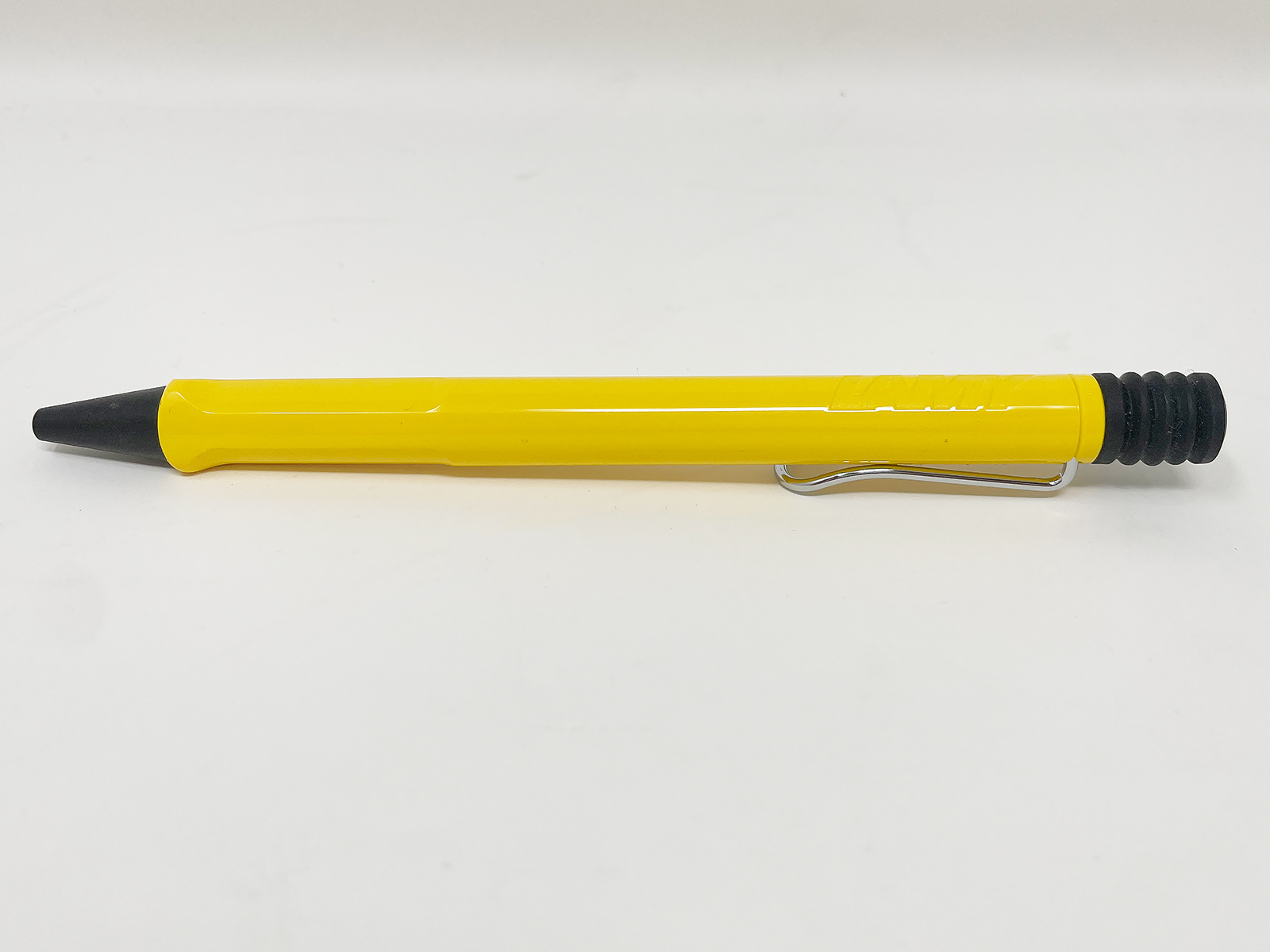 「LAMY safari JETSTREAM INSIDE」。外見自体は既存の「LAMY Safari」と同じです。