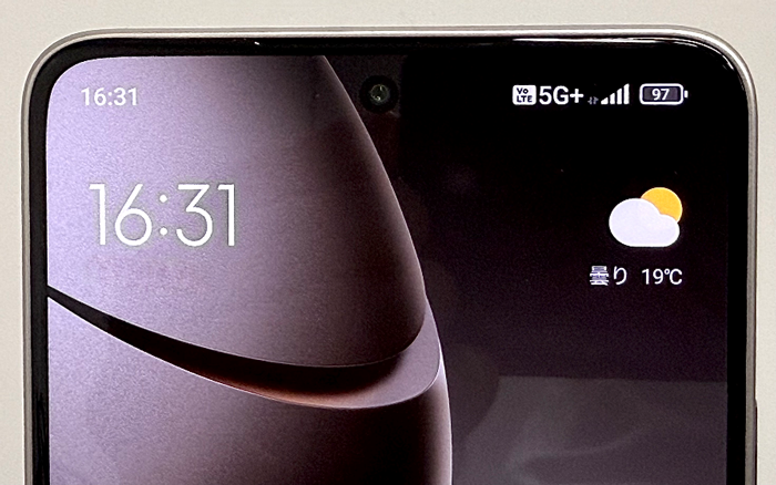 「5G+」が表示されているXiaomi 14T
