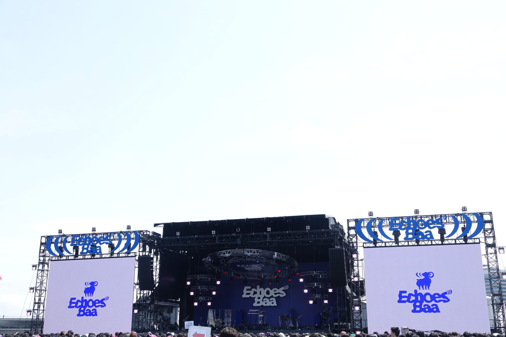 Kアリーナ横浜や赤レンガ倉庫のステージ映像を配信