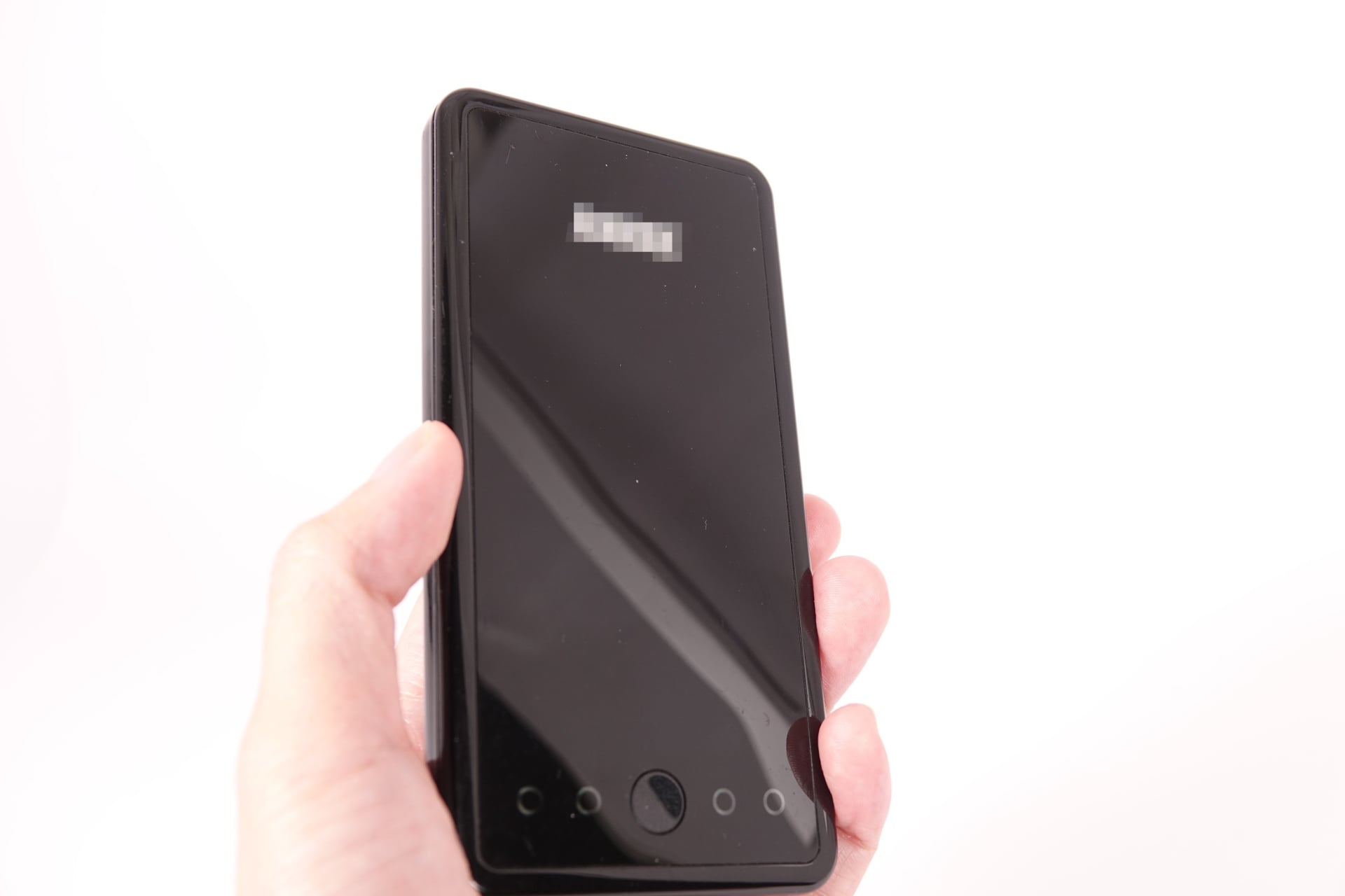 リチウムイオン電池を搭載する古いモバイルバッテリー