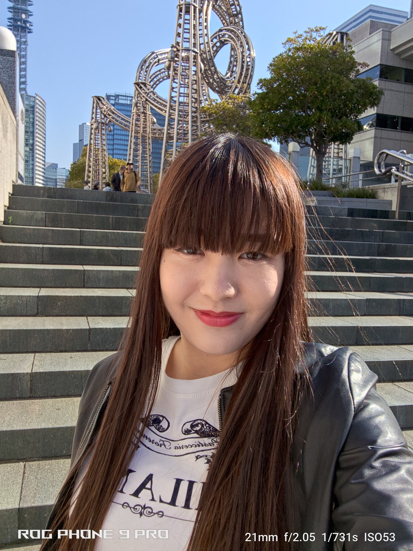 「ROG Phone 9 Pro」のインカメラでセルフィーを撮影