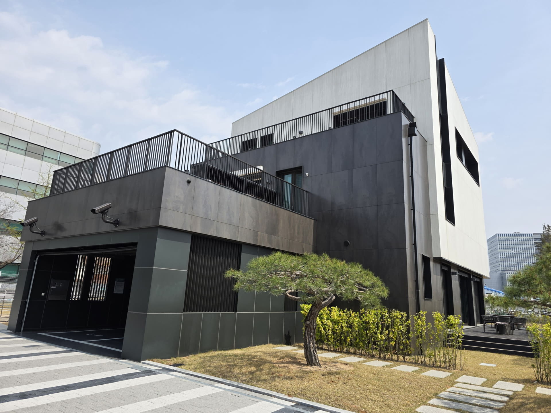 一軒家に見立てた「eX-Home」