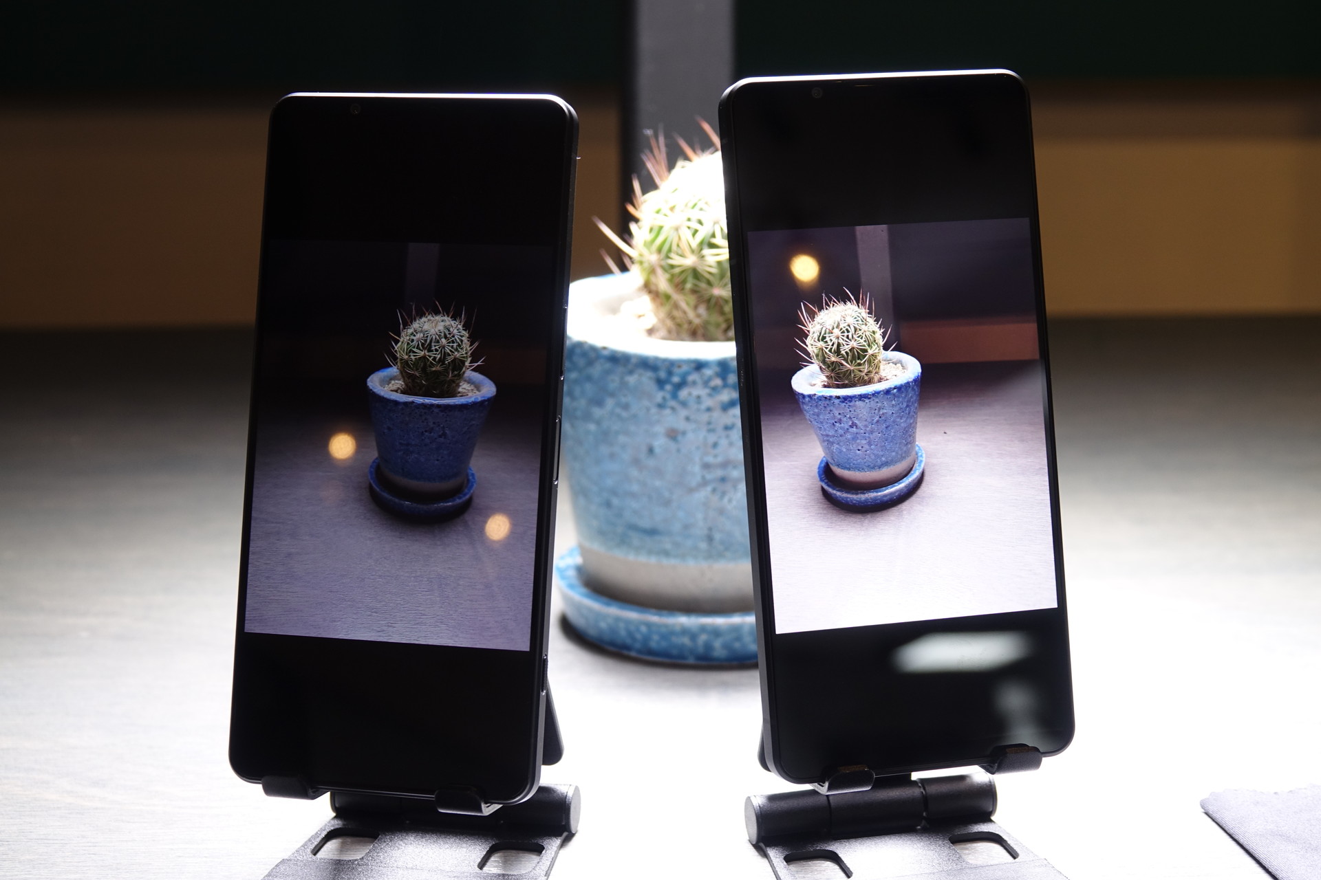 左＝Xperia 1 VI。右＝Xperia 1 VII