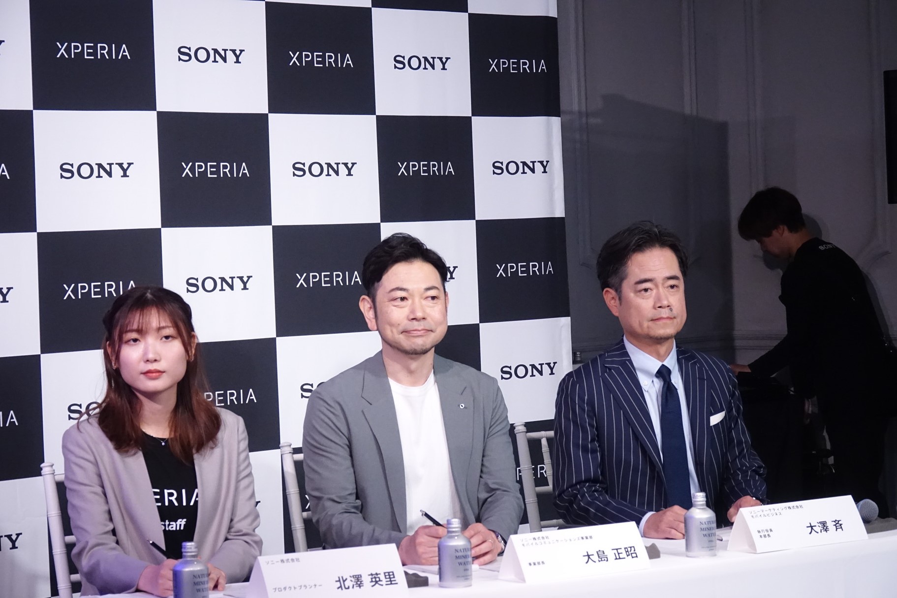 左からソニー北澤氏、同大島氏、ソニーマーケティング 大澤氏