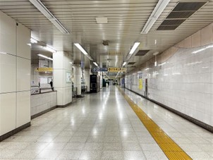 水天宮前駅コンコース