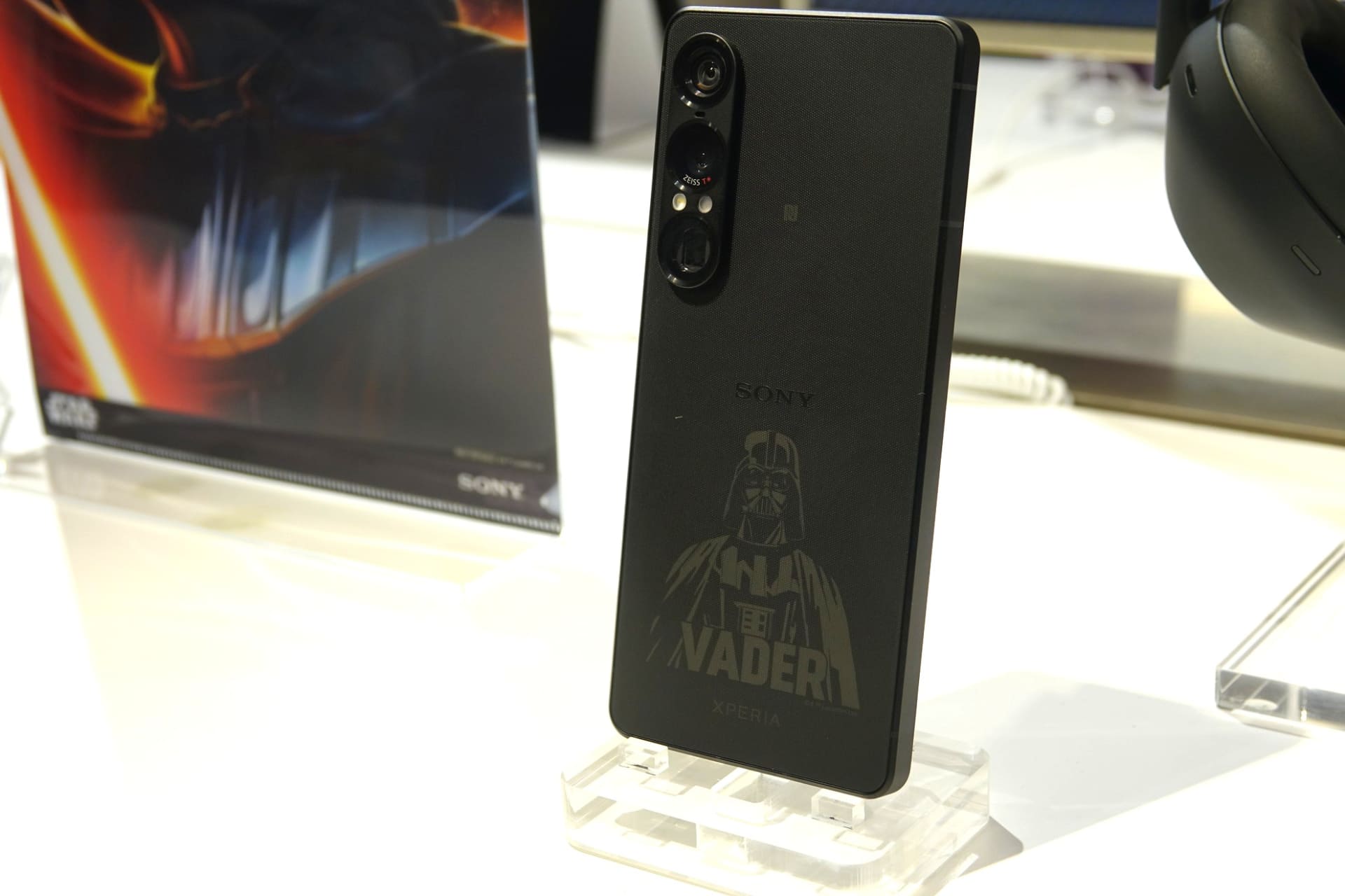 「Xperia 1 VII」のスター・ウォーズモデル、ソニーストア限定発売