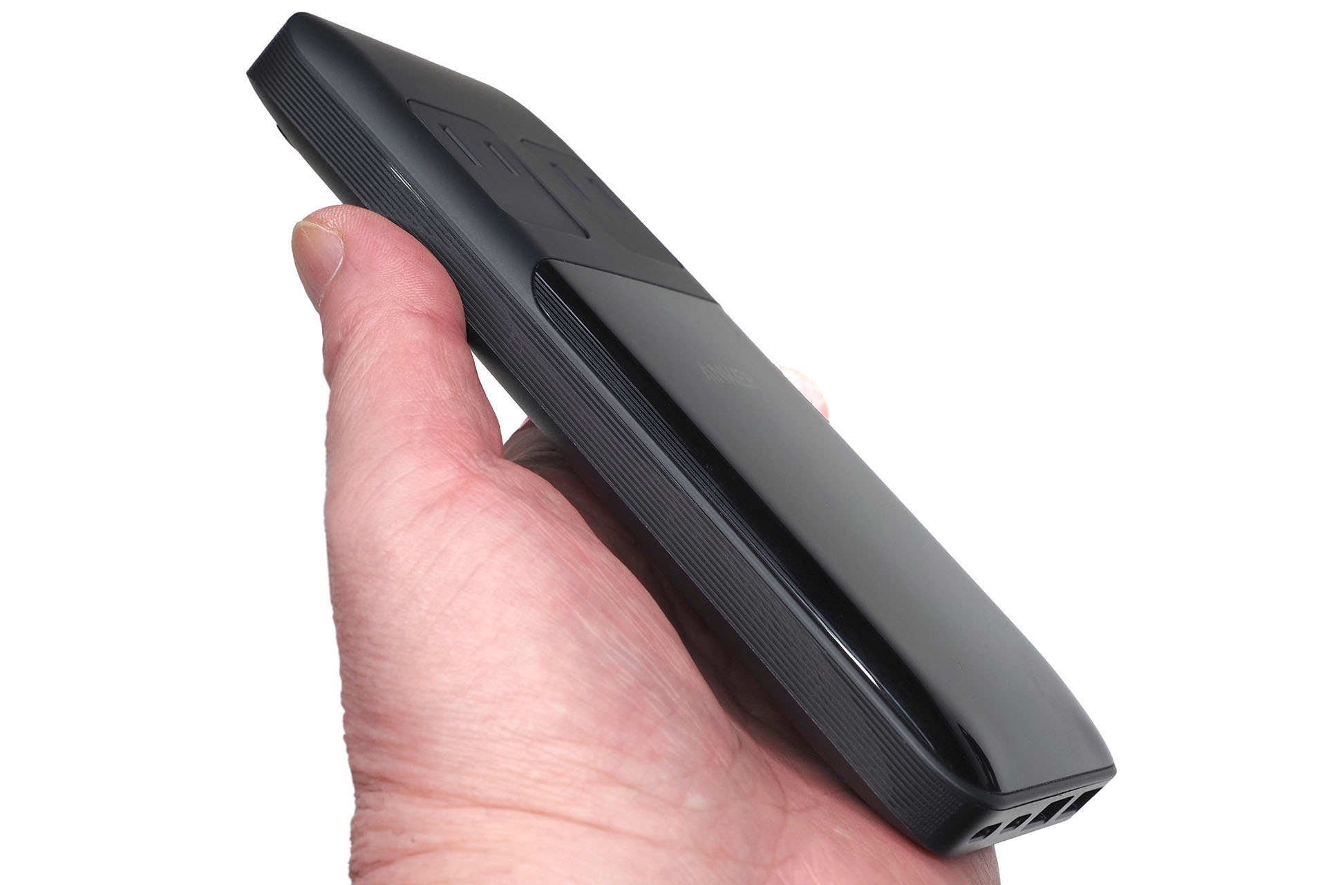 大きいほうを持った感じ。