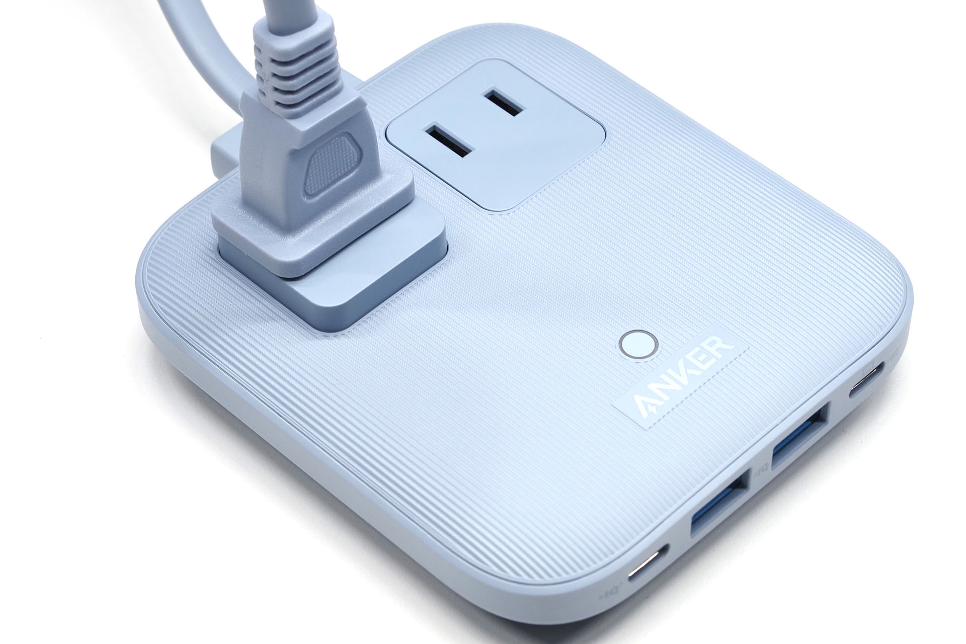 小さいほうも同じコンセント部の機構を搭載している。