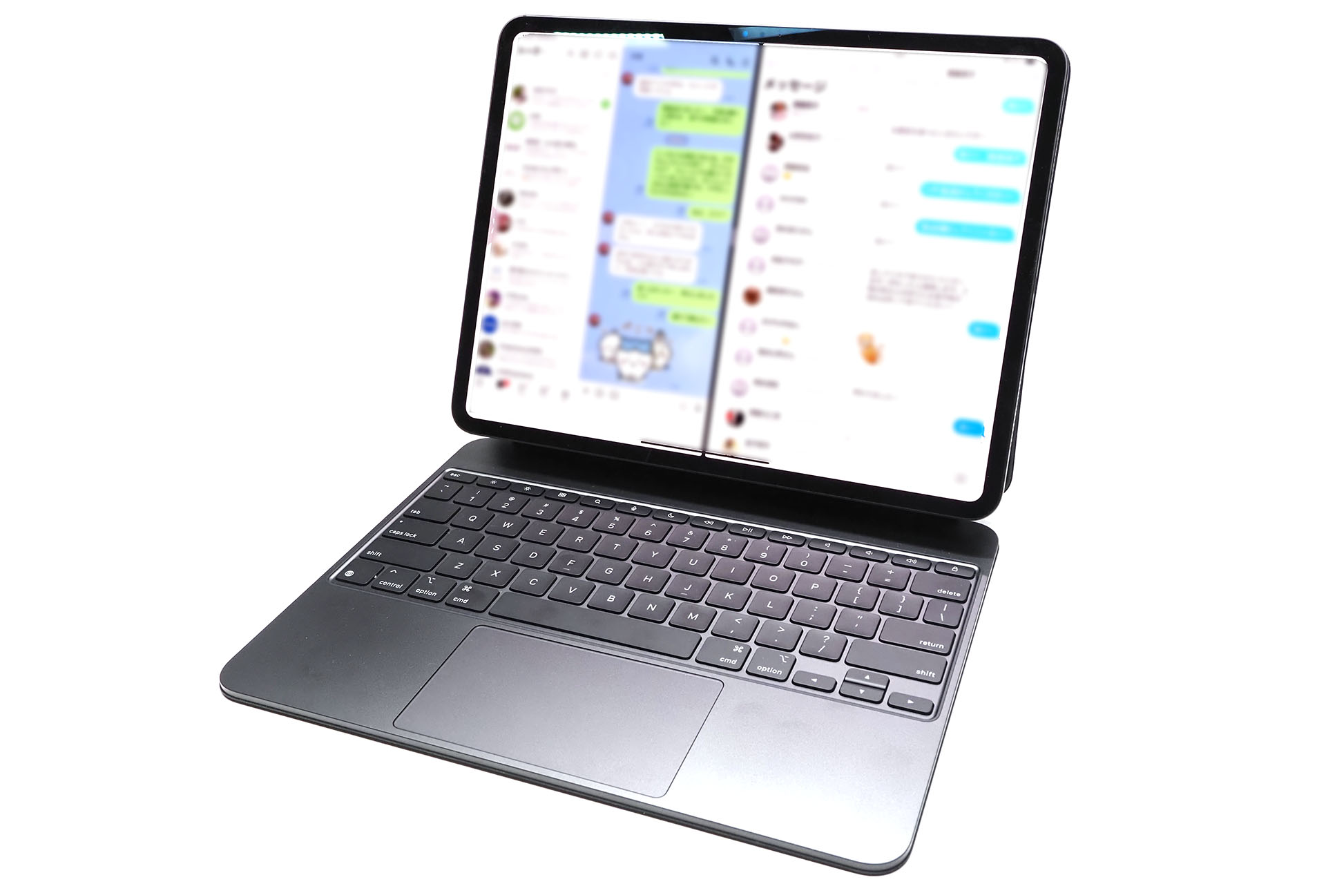 13インチiPad Pro（M4）はApple Pencil Proでお絵描きする一方で、Magic Keyboardと組み合わせて文字入力が多発するアプリやメモアプリを活用することが非常に多くなった。iMassageやLINEもけっこう使うが、やはりハードウェアキーボードでタッチタイプして書けると、長々説明系のメッセージを書くもの容易だ。