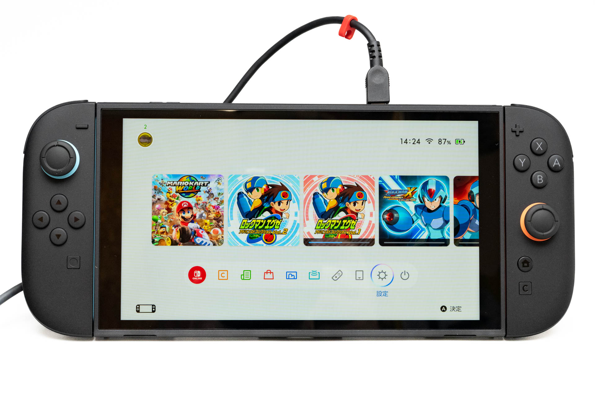 上部に追加されたおかげで、テーブルモード時にも充電しながら遊べるようになりました
