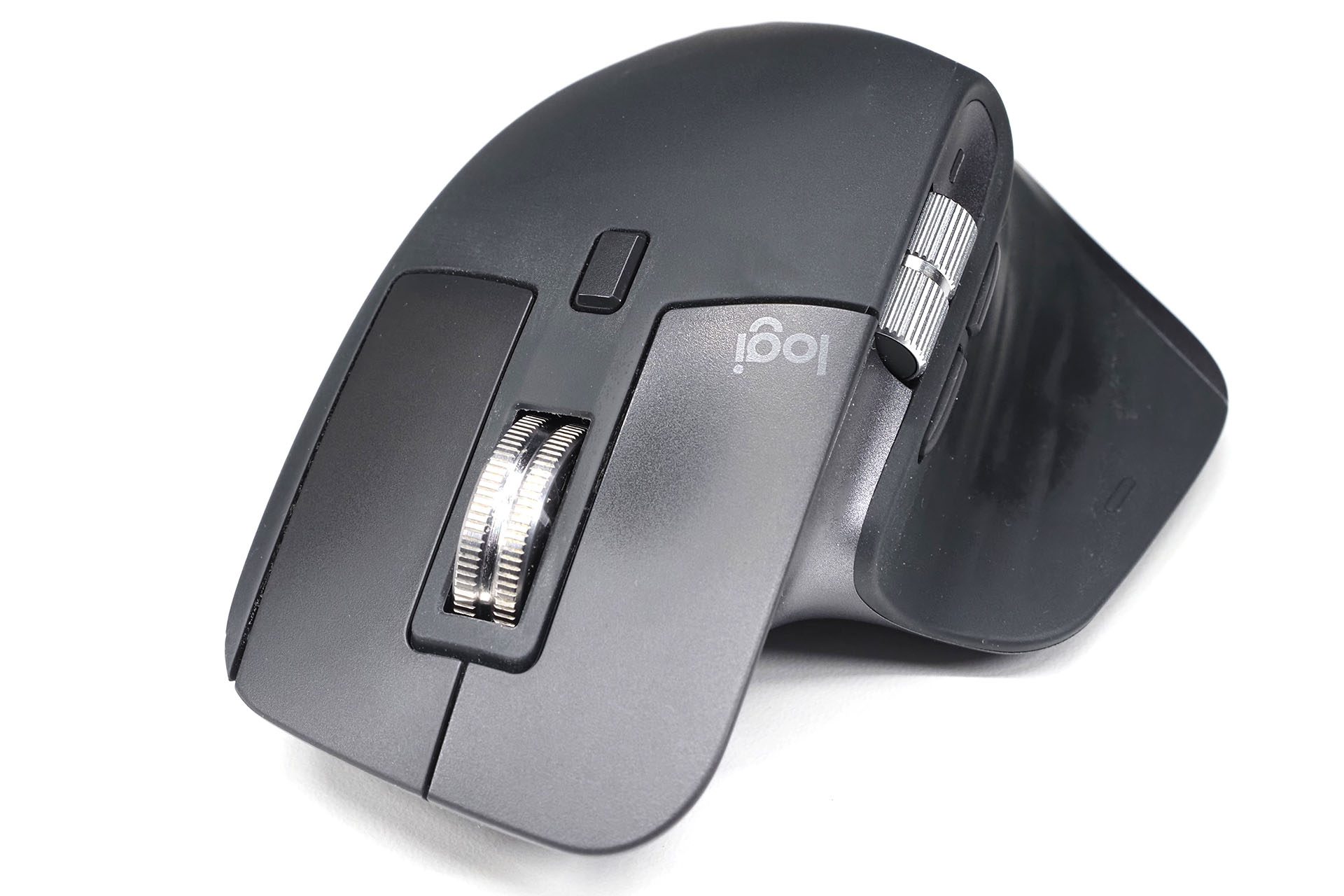 ロジクールのハイエンドマウスこと「MX Master 3S」。最高に使いやすいマウスのひとつだ。