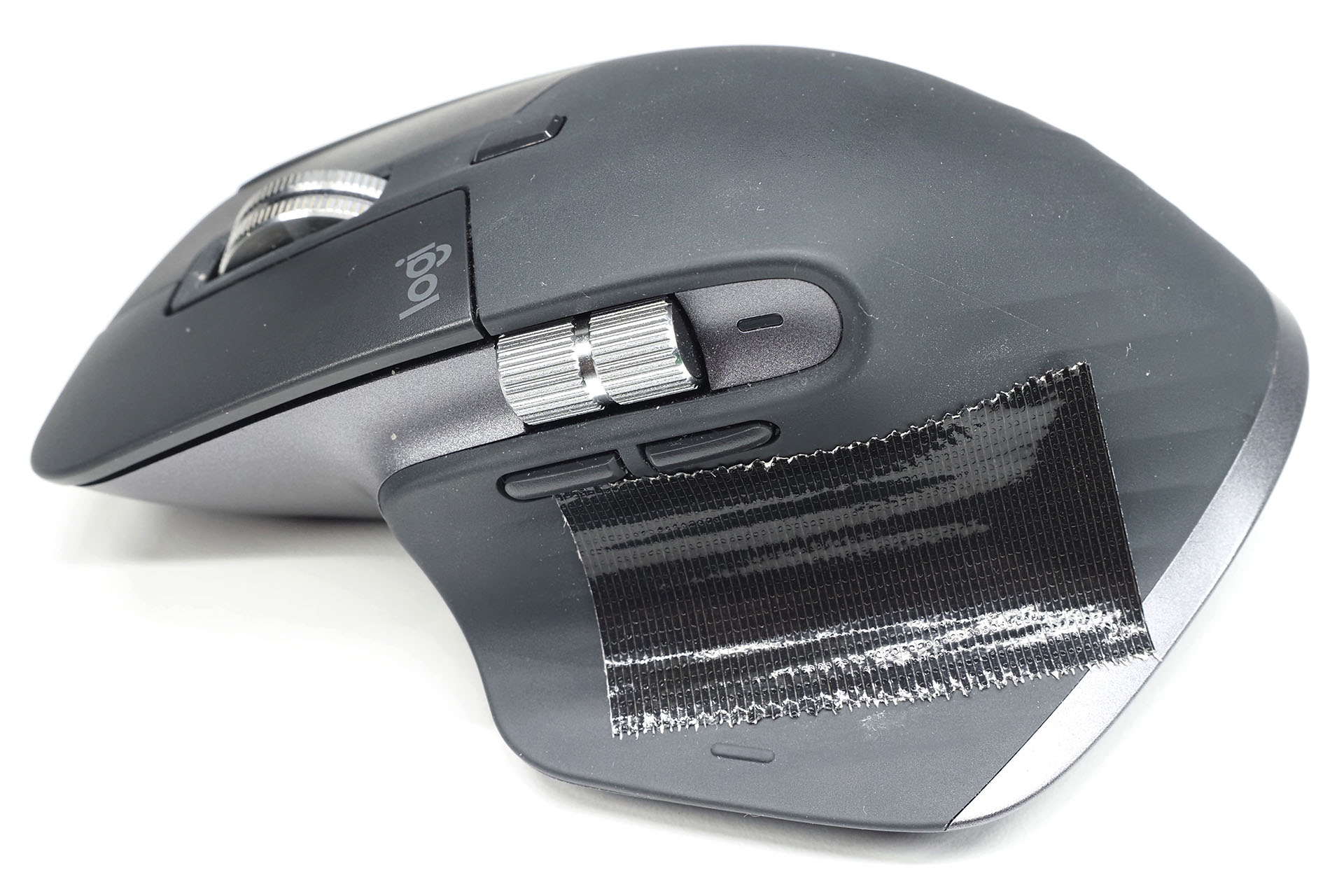 手持ちのガムテープがピッタリと貼れた。