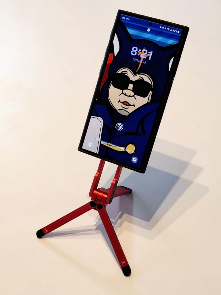 ローテク進化系、癒しの「亀スマホスタンド」 - ケータイ Watch