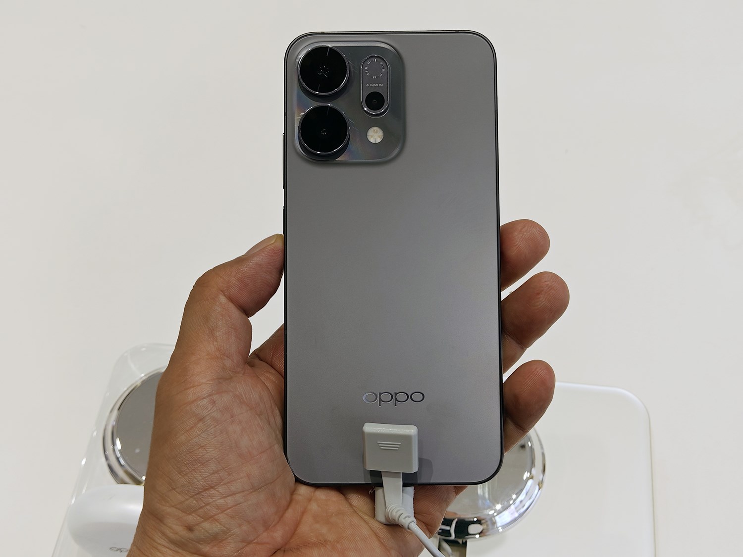 リーフブラック