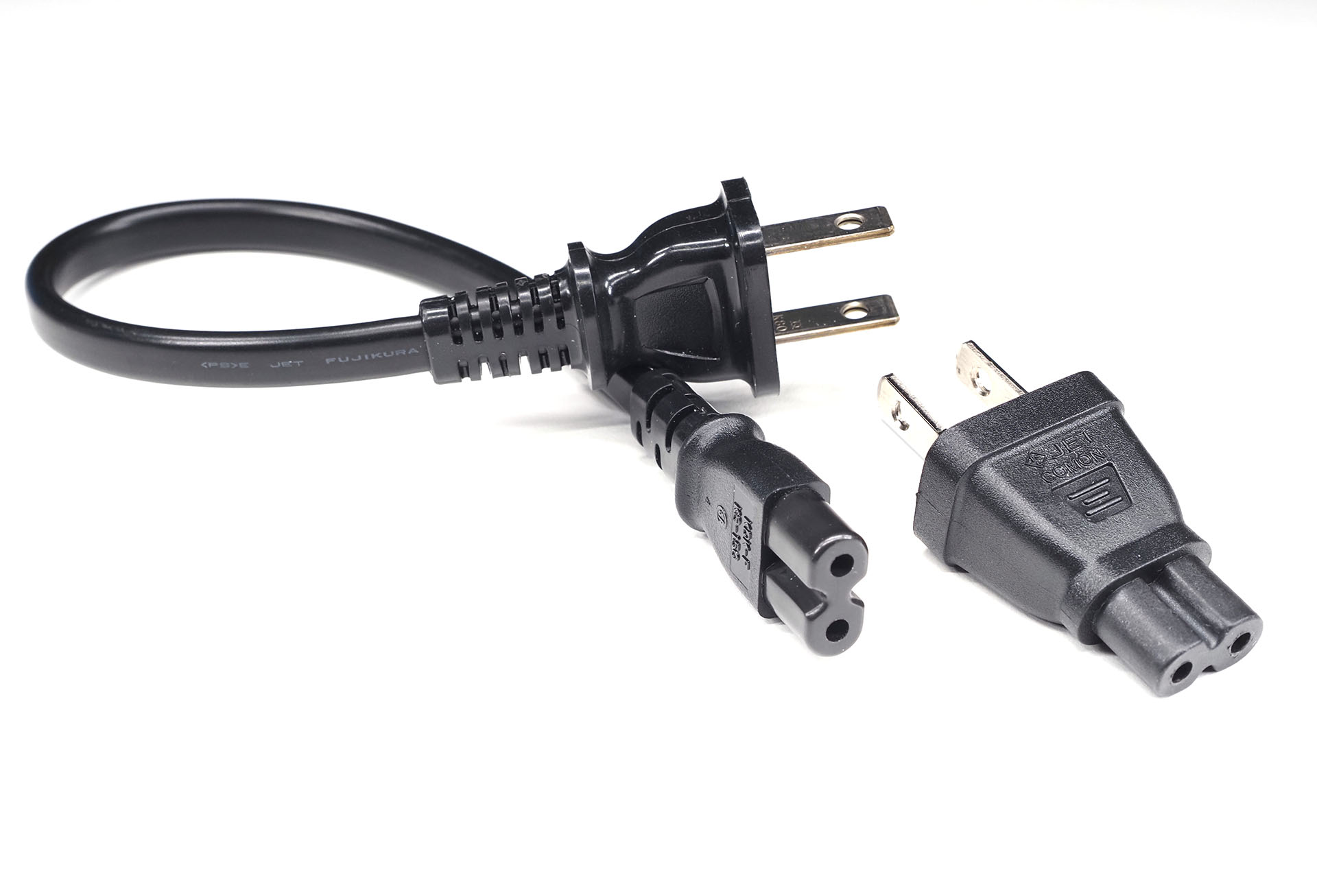 市販のメガネ型ACケーブルやプラグ類。