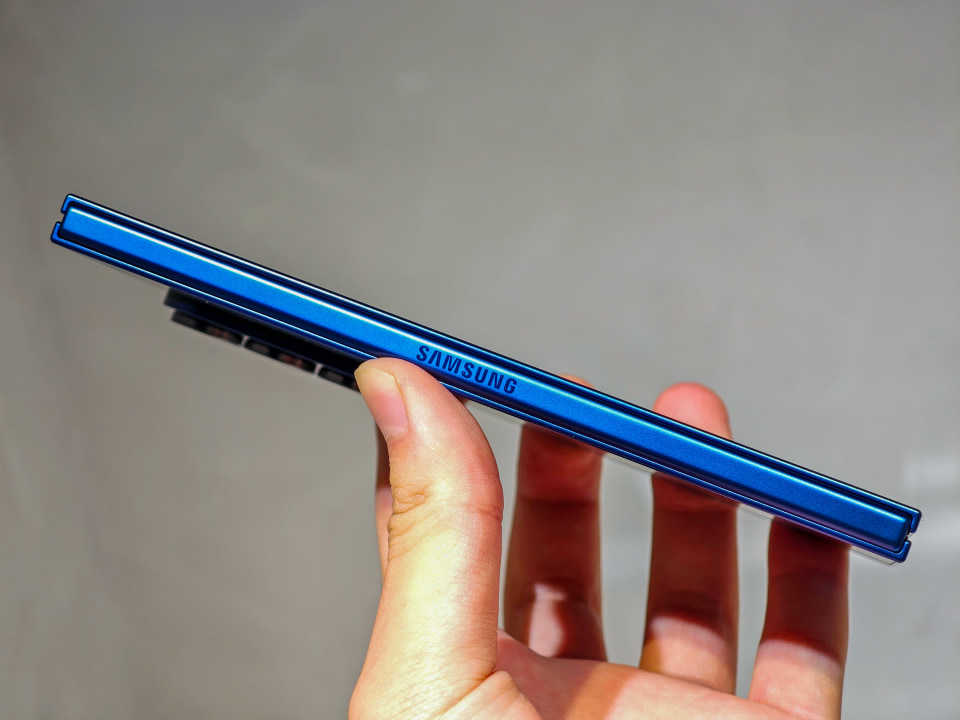 サムスンが「Galaxy Z Fold7」発表 フォルダブルスマホなのに薄さ8.9mm