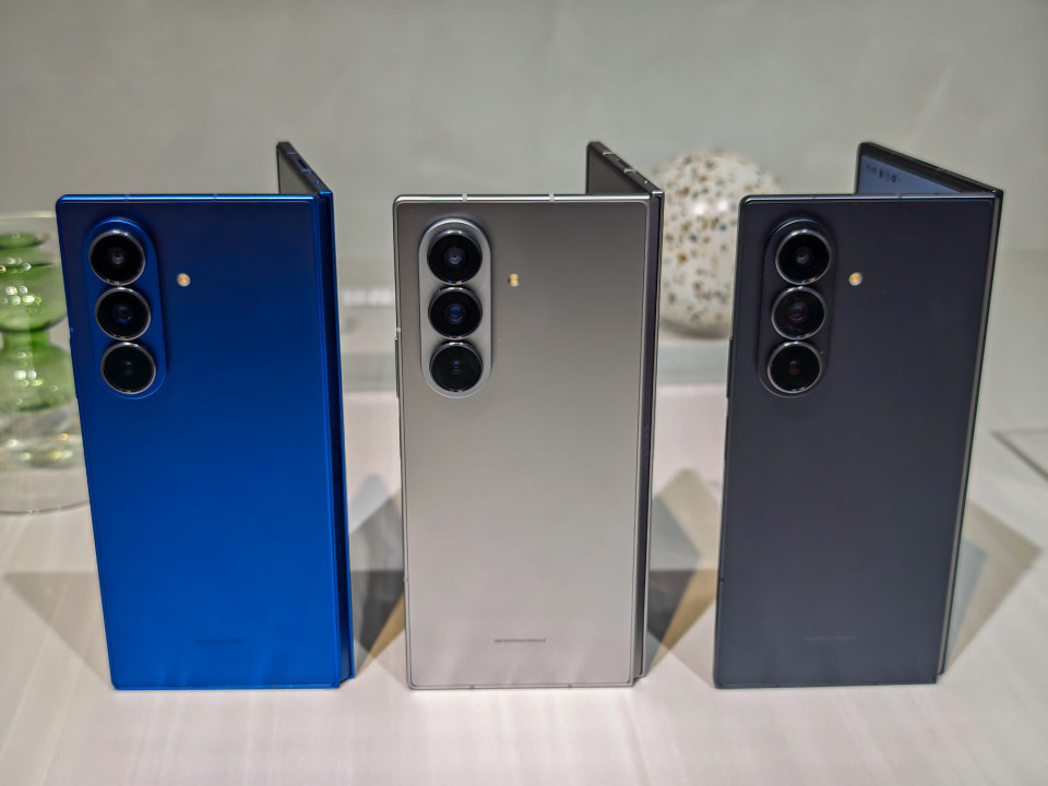 Makuake スマート フォルダブル ファン 新品 サムスンが「Galaxy Z Fold7」発表 フォルダブルスマホなのに薄