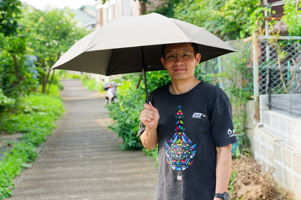 この夏、ついに日傘を導入 雨傘にもなるモンベルの「トラベル