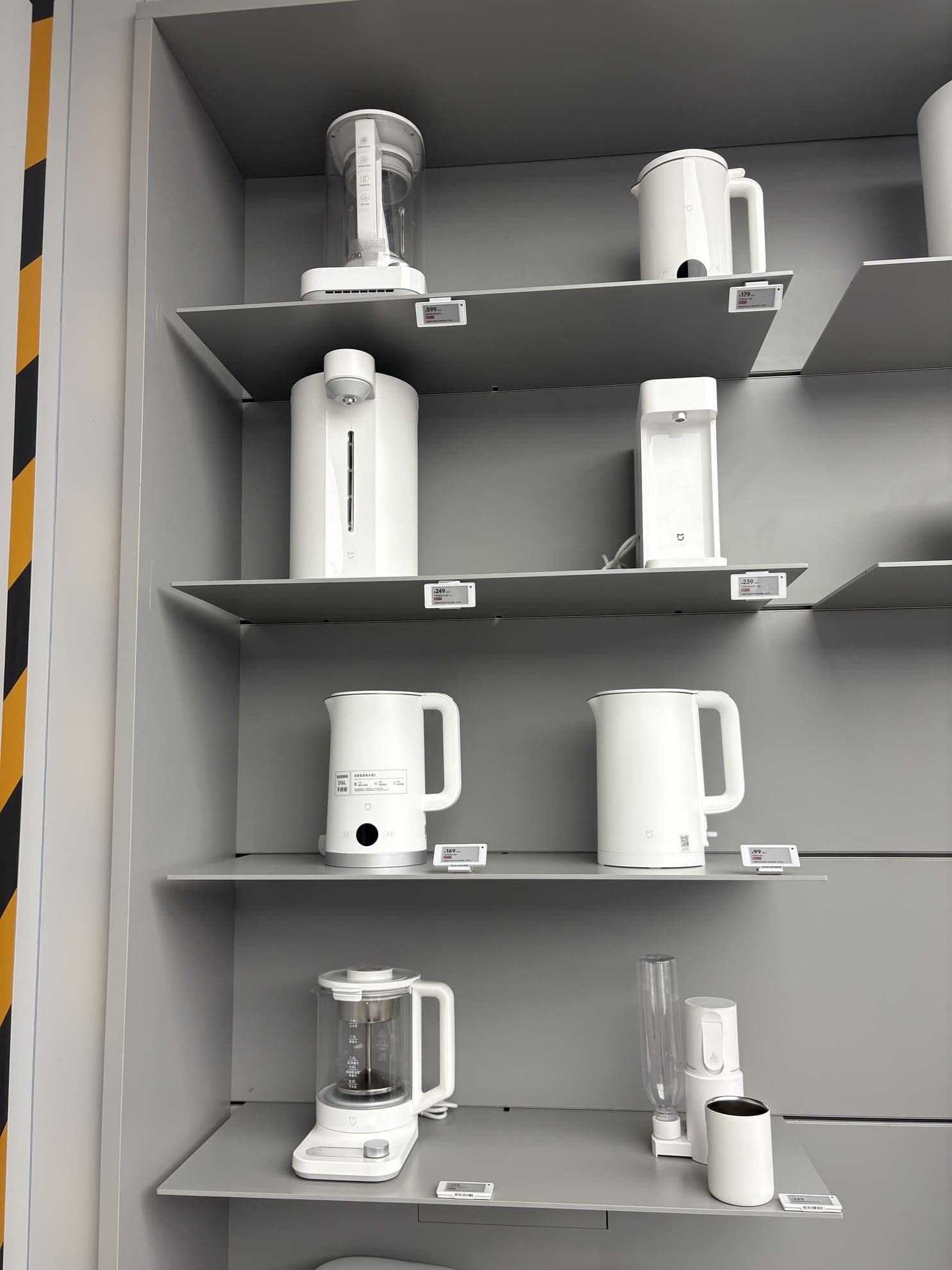 さまざまな電気製品を展開するシャオミ、そのシャオミストアでもQRコード決済がメインのようでした