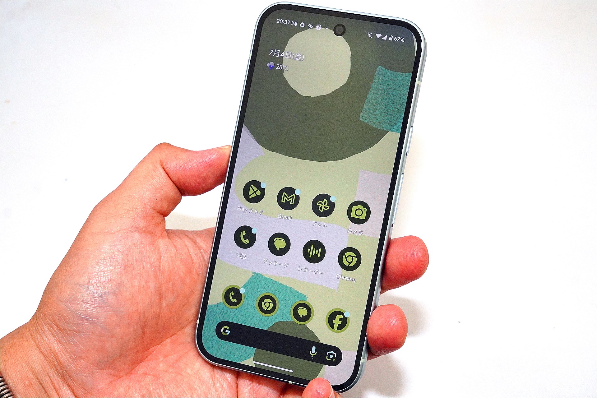 Pixel 9は、すでにAndroid 16が適用されている。グーグル純正モデルと比べるのは酷かもしれないが、一時的にバージョンの差が2つも開いてしまったのは少々残念なところ