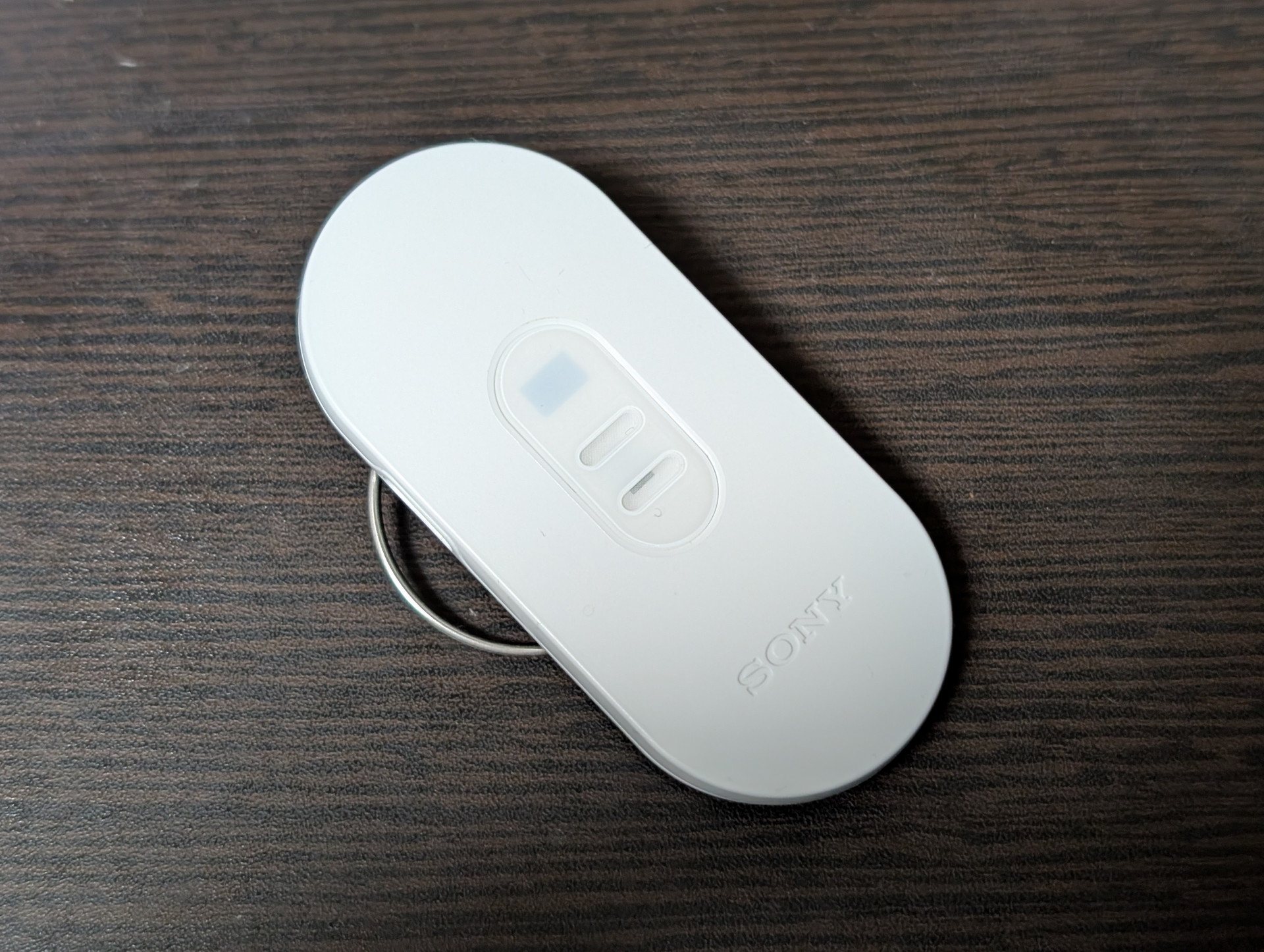 これはREON POCKET TAG。ポケットなどにクリップで挟んでおける