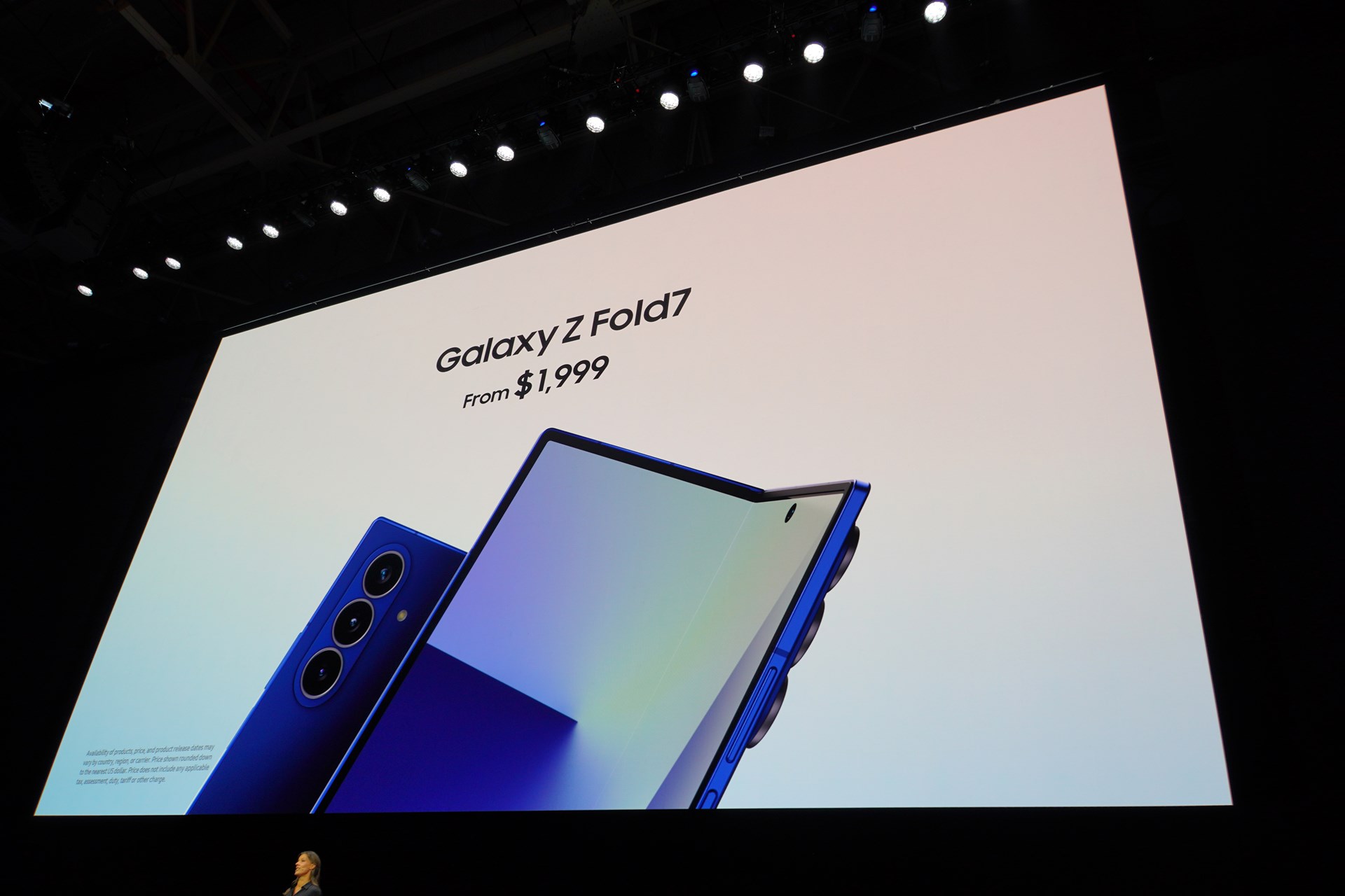 米国での価格は1999ドル（に各州の税金が加わる）。Galaxy Z Fold6から100ドルの値上げになっている