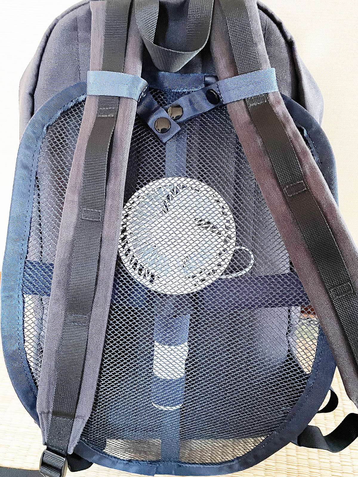 実際にハンディファンを取り付けてみたようす。