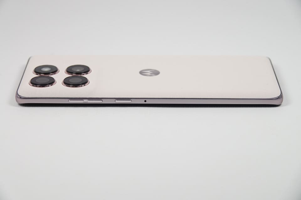 motorola edge 60 pro カルサイトホワイト MOTOROLA [SIMフリー