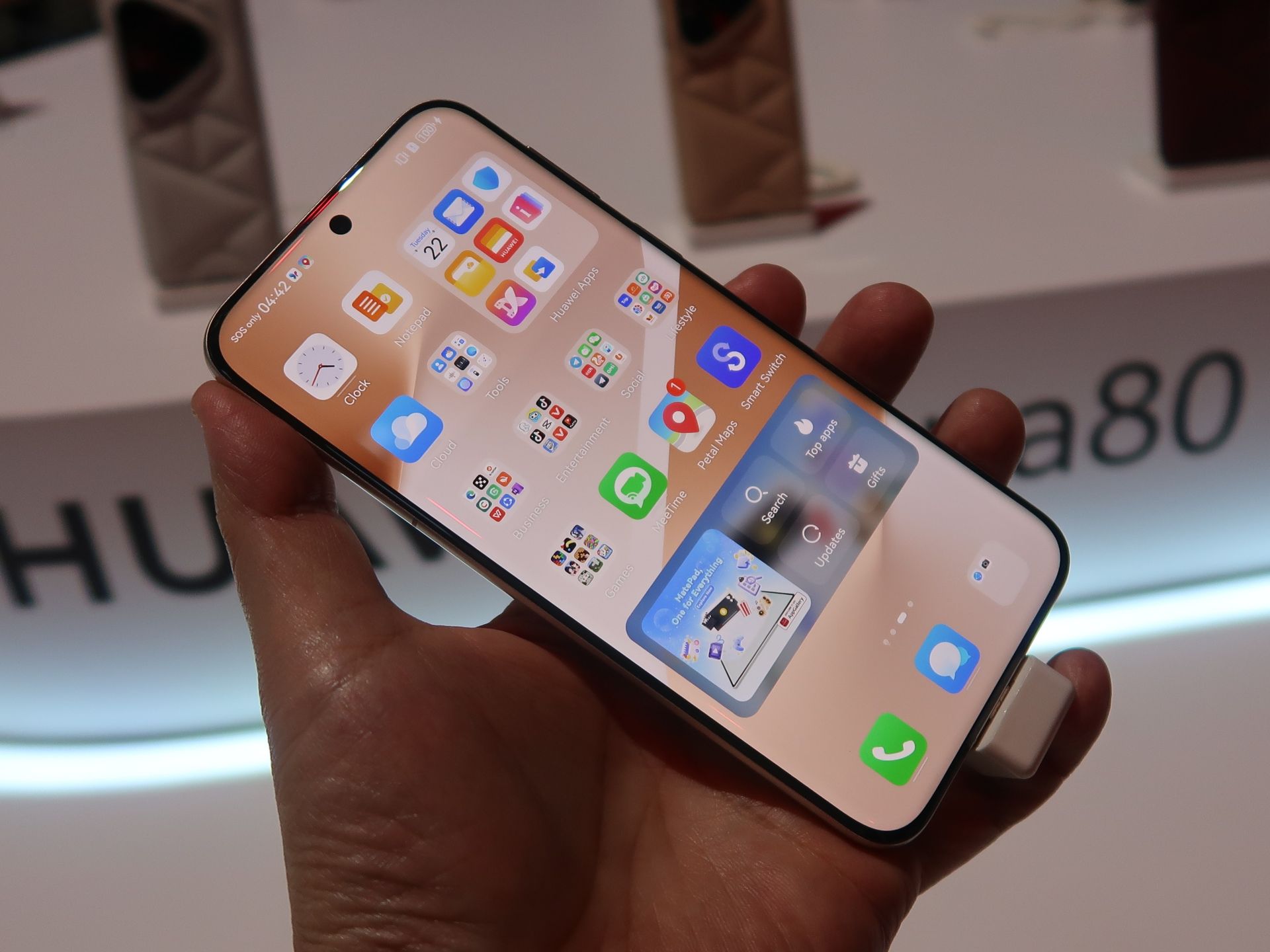 ��HUAWEI Pura 80 Pro�פ����̡����۱����Ѥ���6.8������ǥ����ץ쥤�����