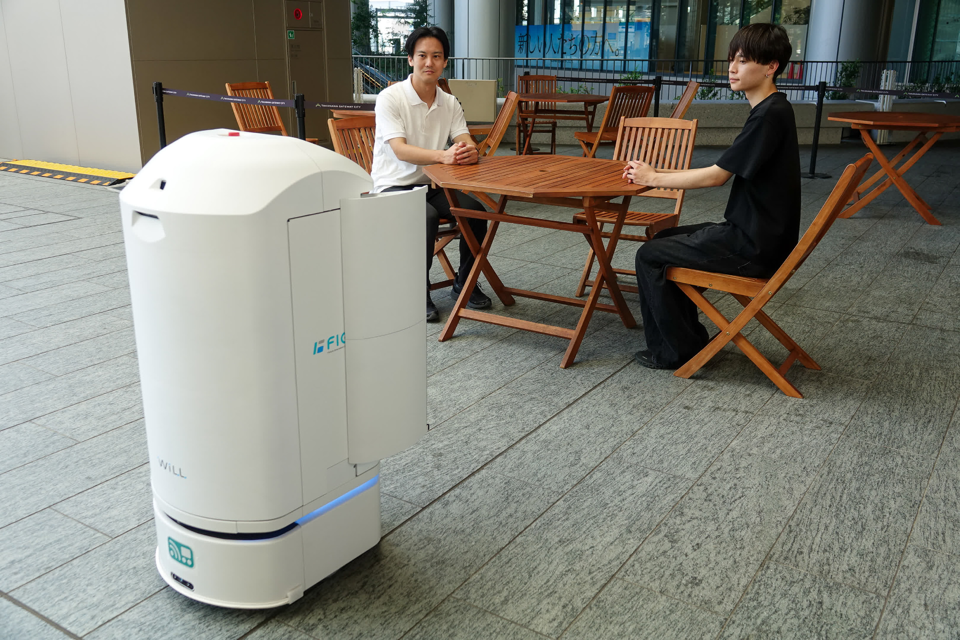 若い男性であれば、スキンケア商品を紹介