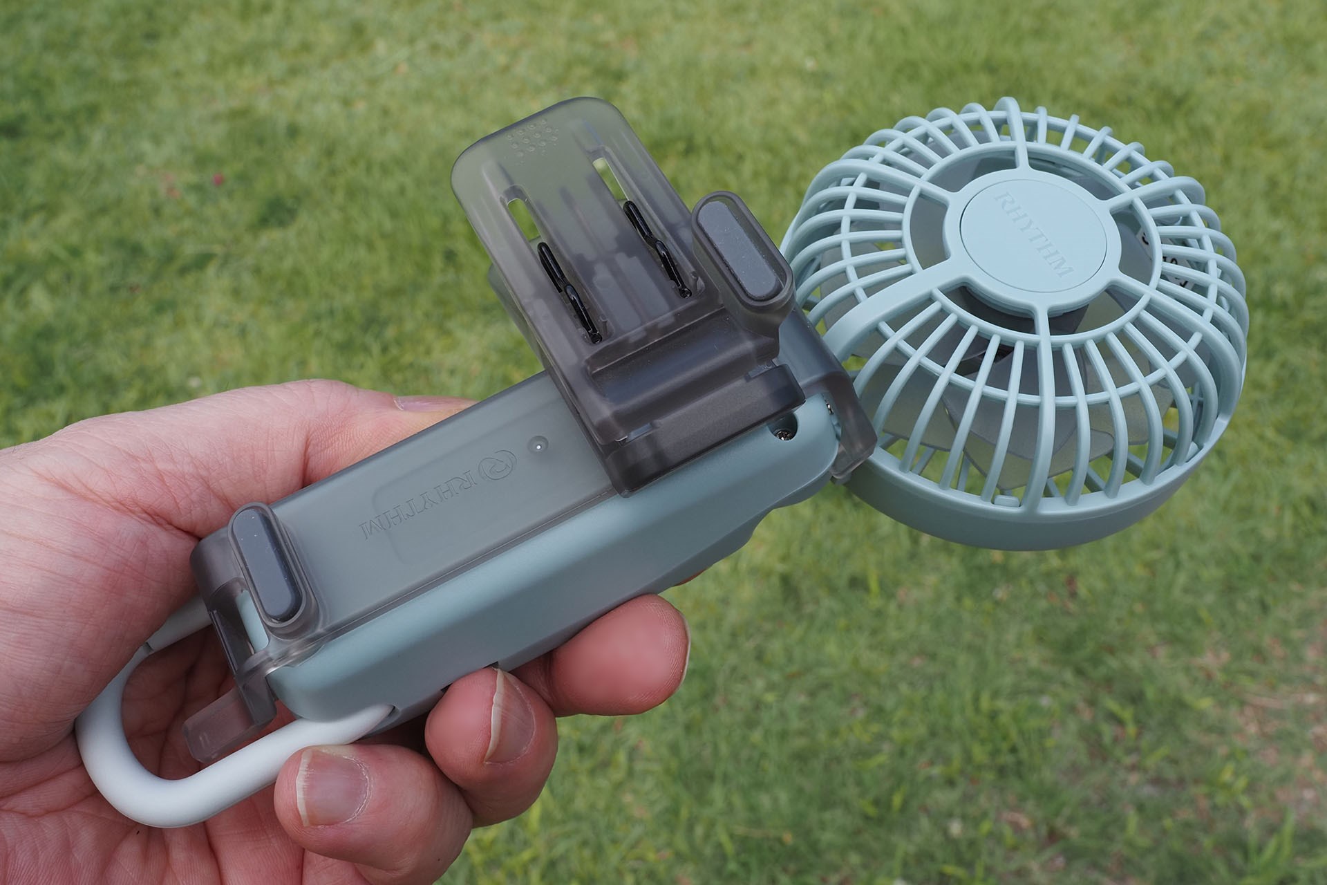 リズムのハンディファンに装着！　Silky Wind Mobile 3シリーズ専用のクリップである。